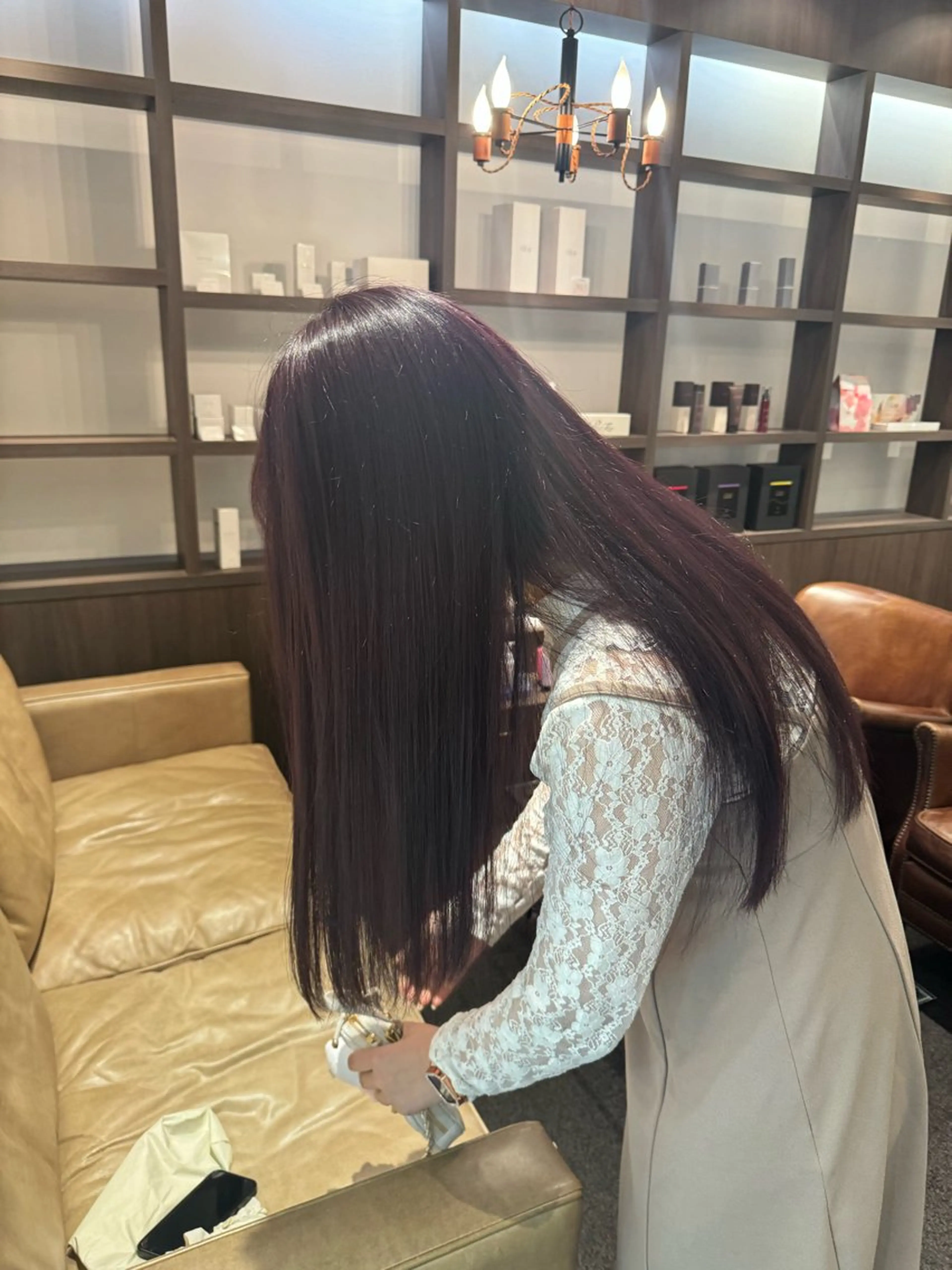 カラー 新村 美咲のヘアスタイル