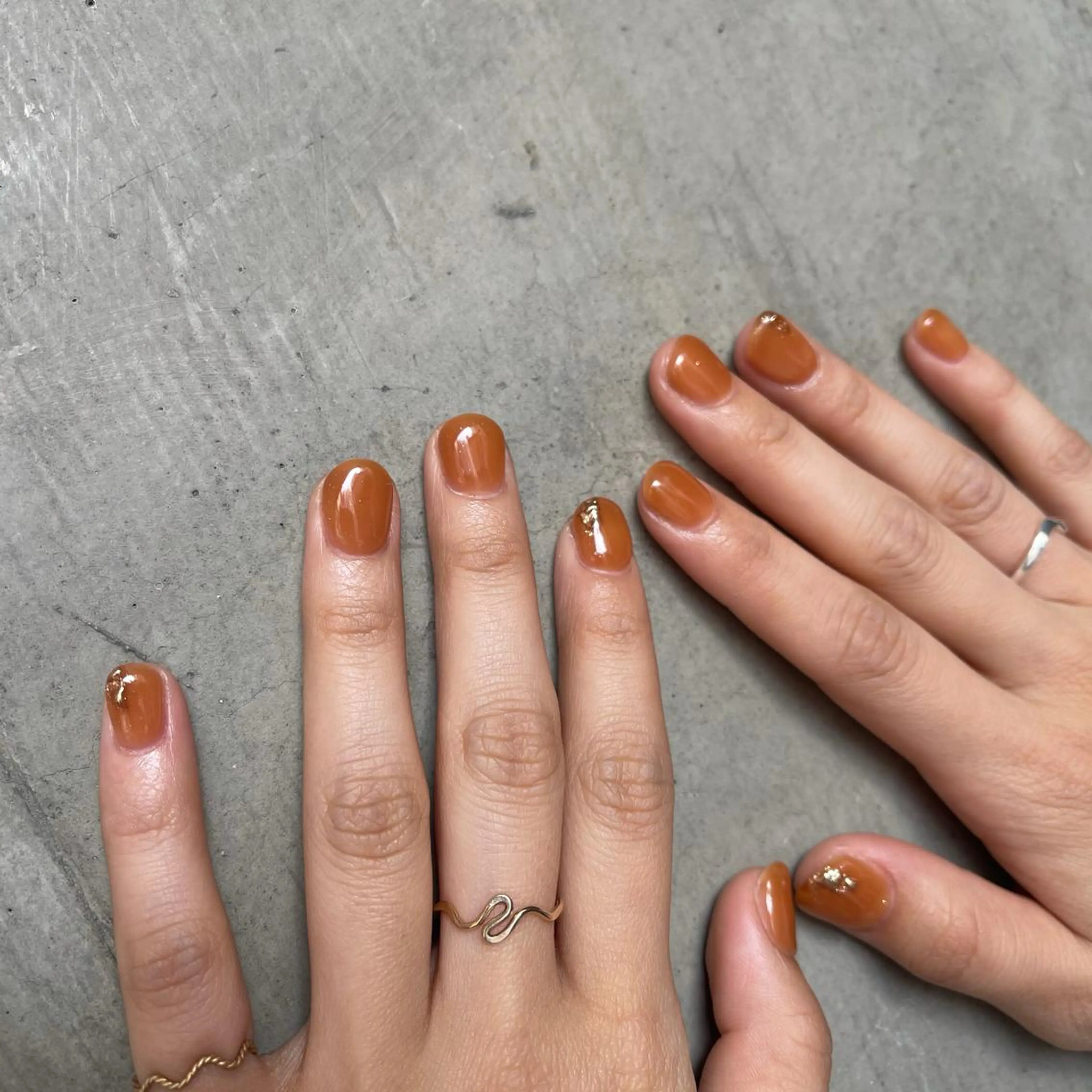 ネイル ゴールド ワンカラーネイル ユナ🌙 nailのネイルデザイン