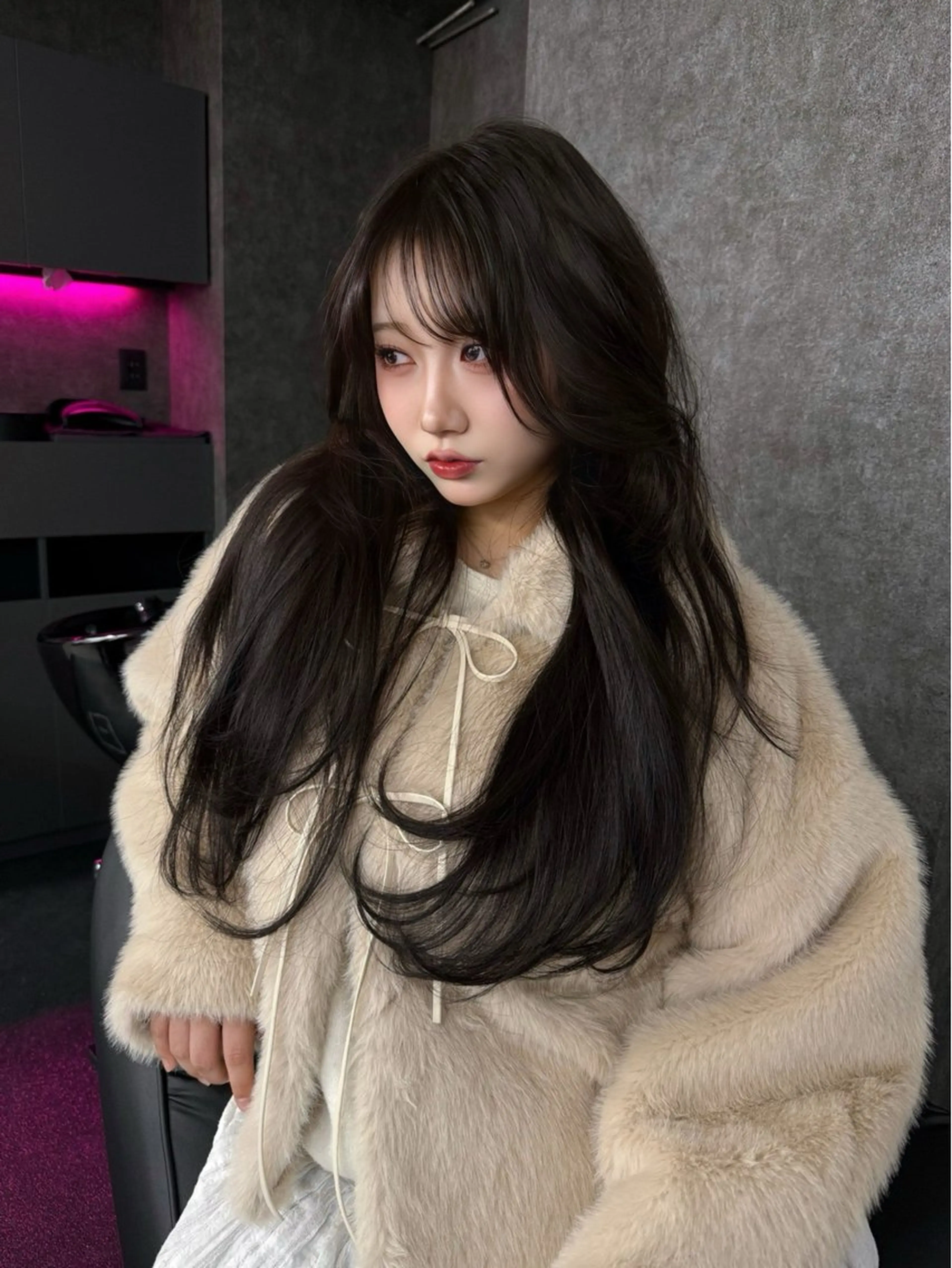 ロング カラー ダークグレー ダークグレージュ グレージュ ヘアカラー RLINO所属・Kd /名古屋カラーモデルのヘアスタイル