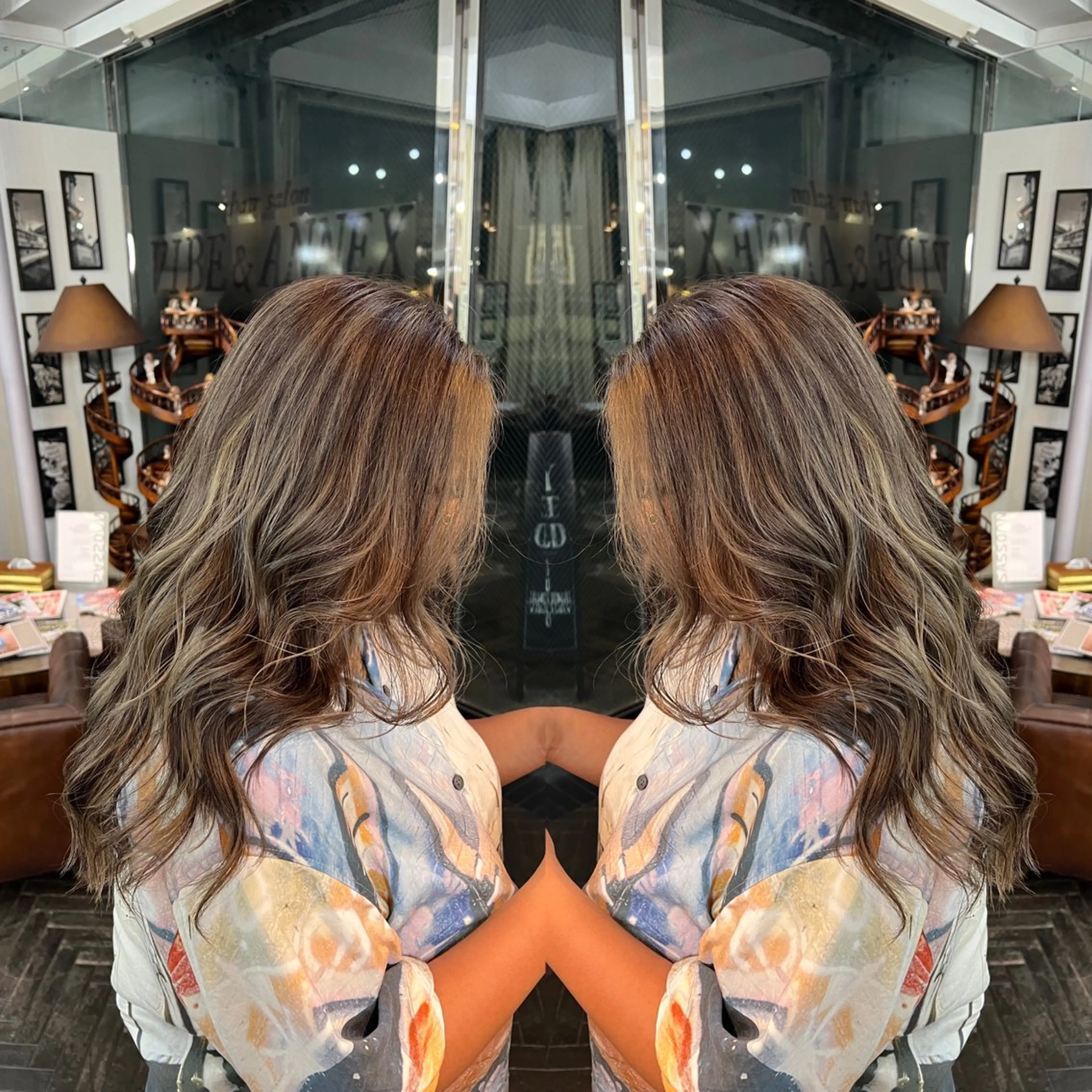 ロング カラー ヘアカラー トリートメント ハイライト/レイヤー /ハイトーン/AOIのヘアスタイル