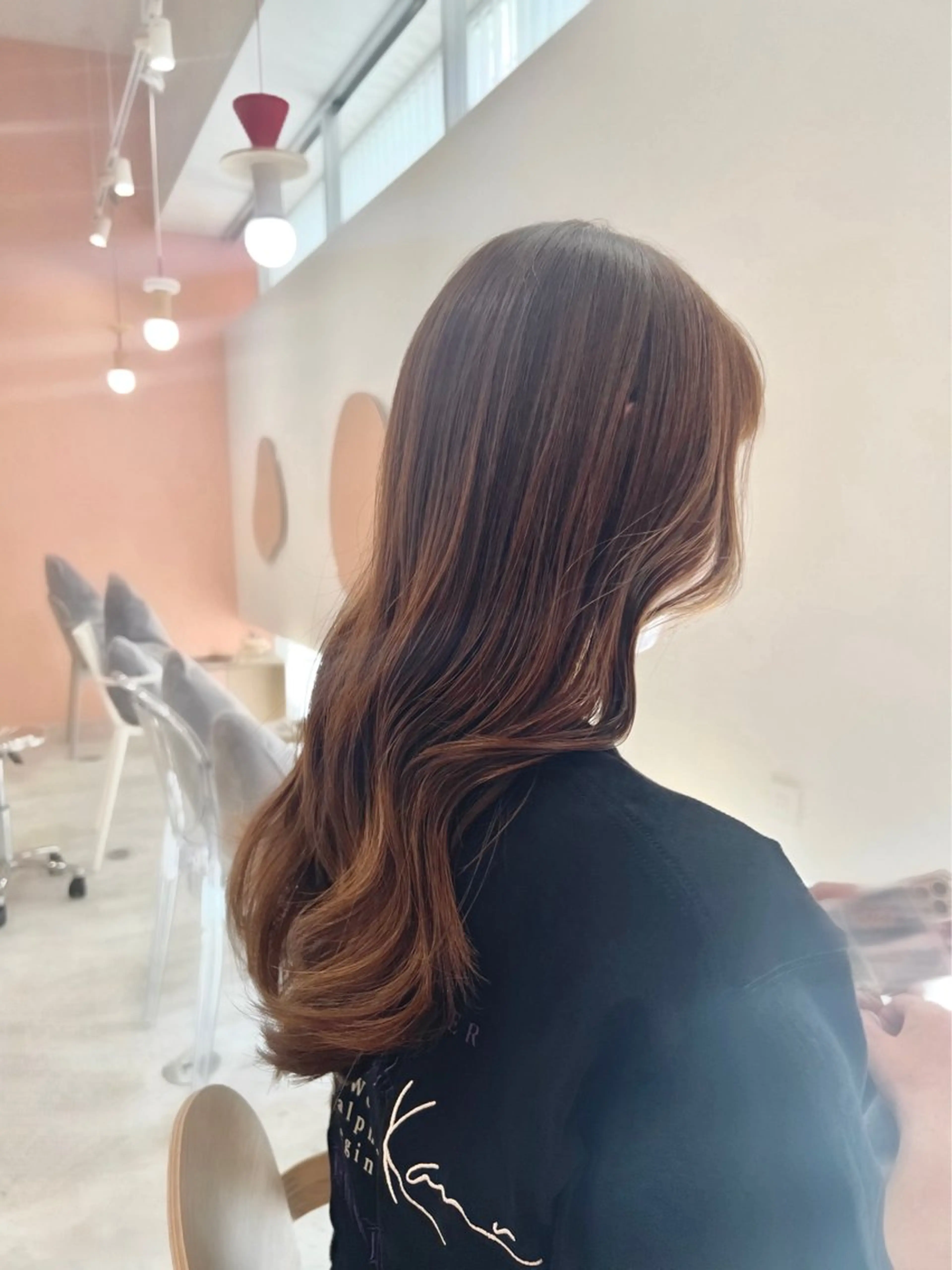 ロング カラー アッシュ ベージュカラー ブリーチ ブリーチなしカラー カット ヘアカラー トリートメント mizuki ,のヘアスタイル