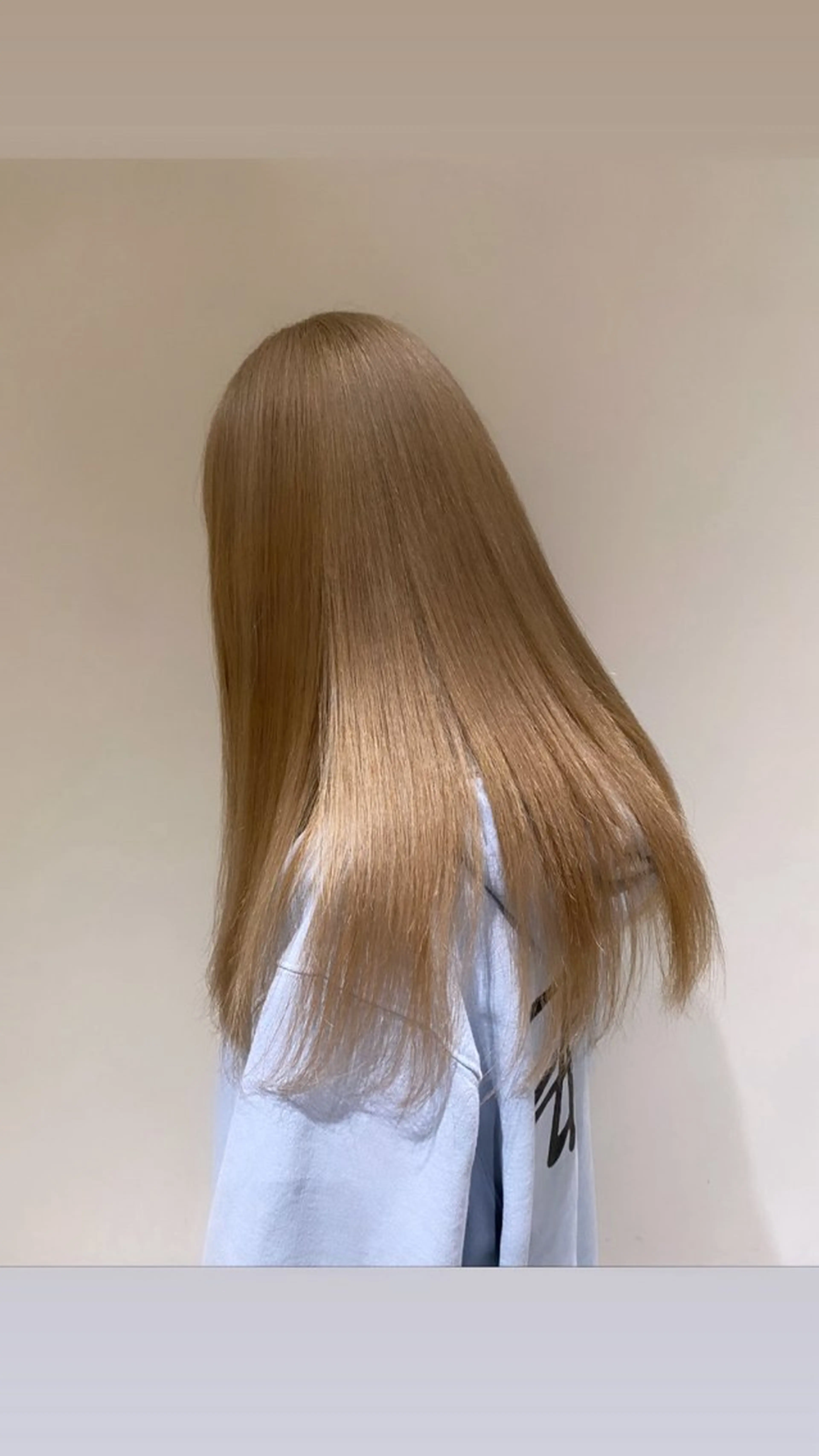 ロング カラー ブリーチ 星田 美海のヘアスタイル