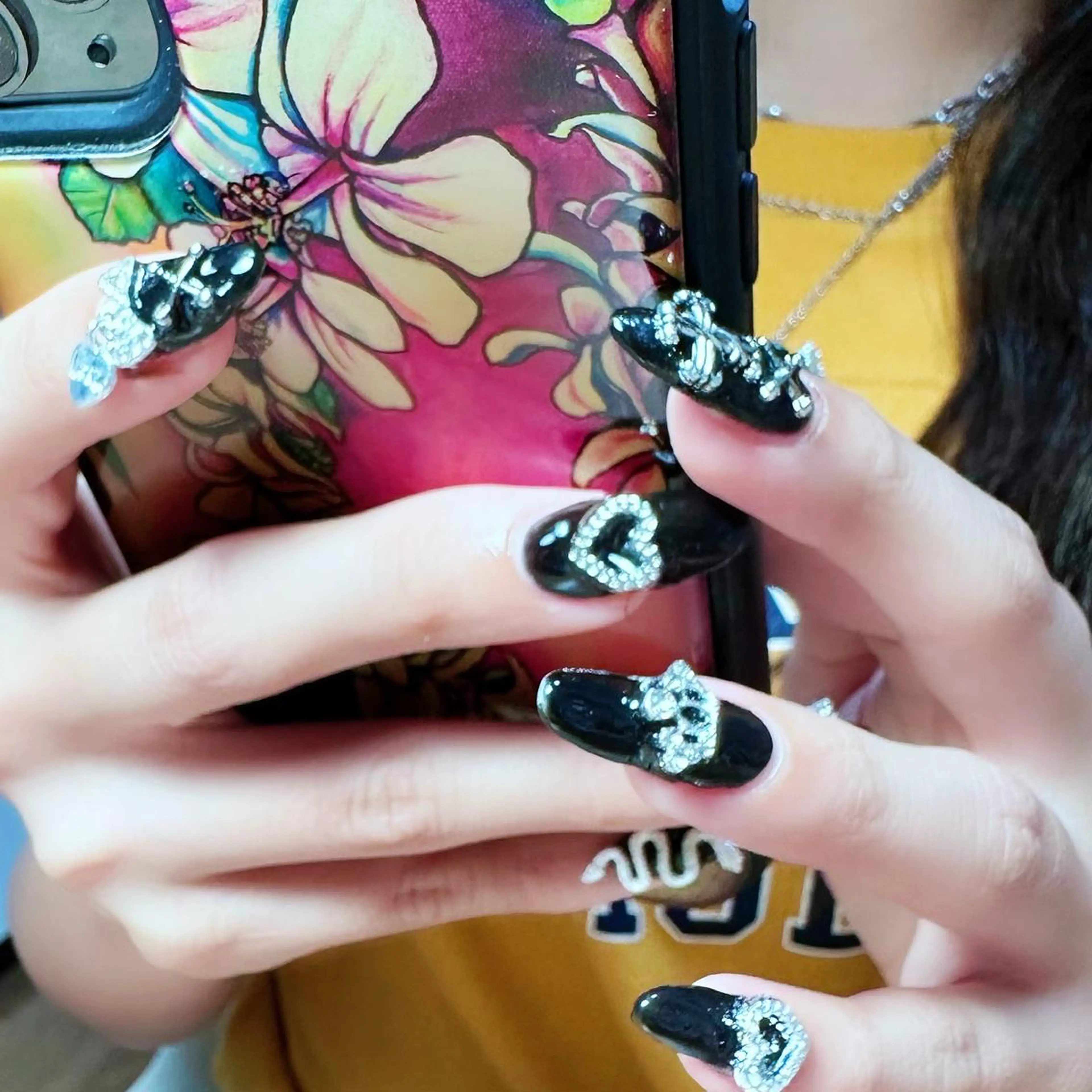 ネイル 新山 聖のネイルデザイン