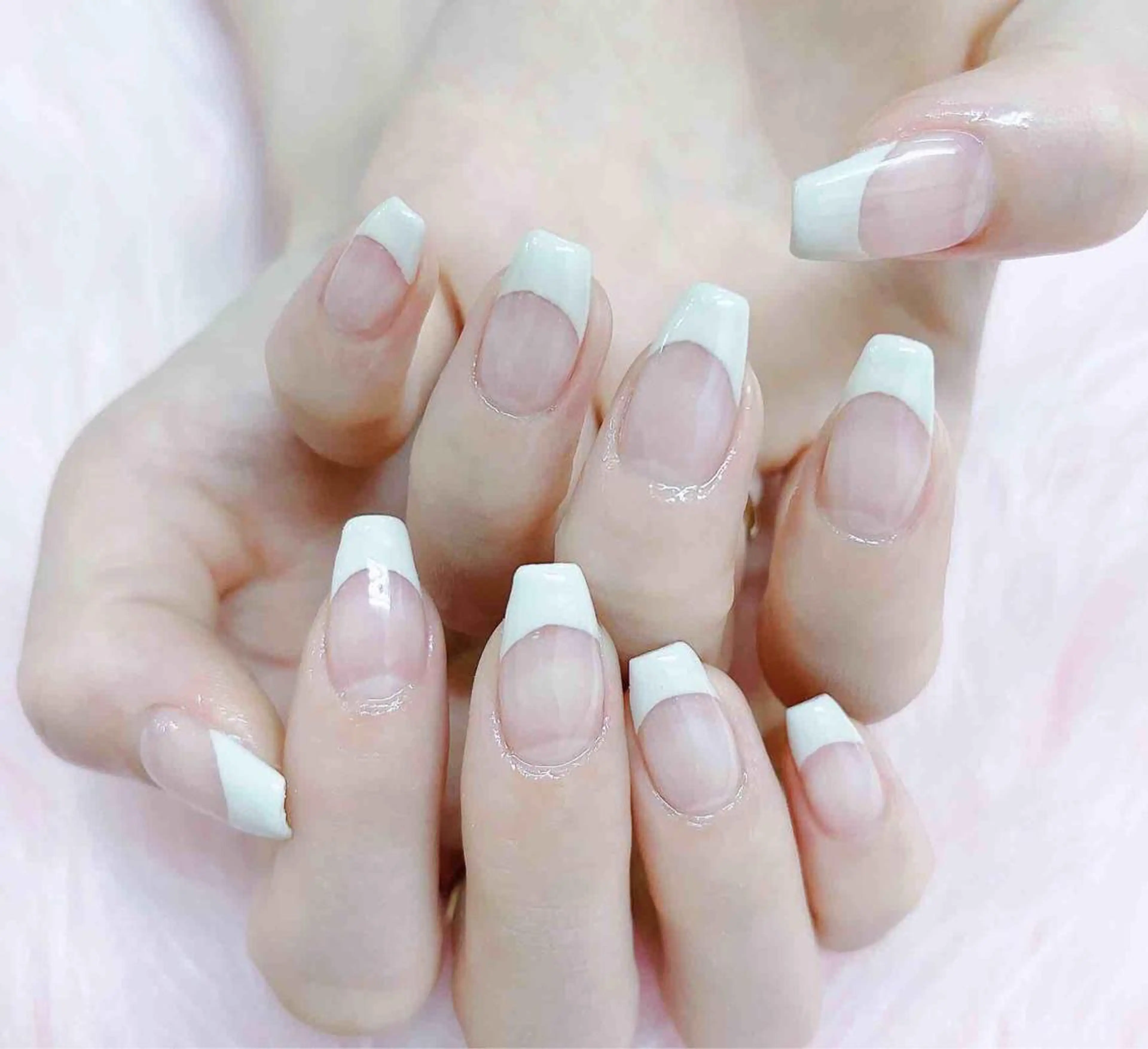 ネイル ハンドネイル MoonNail ユリ🌸のネイルデザイン