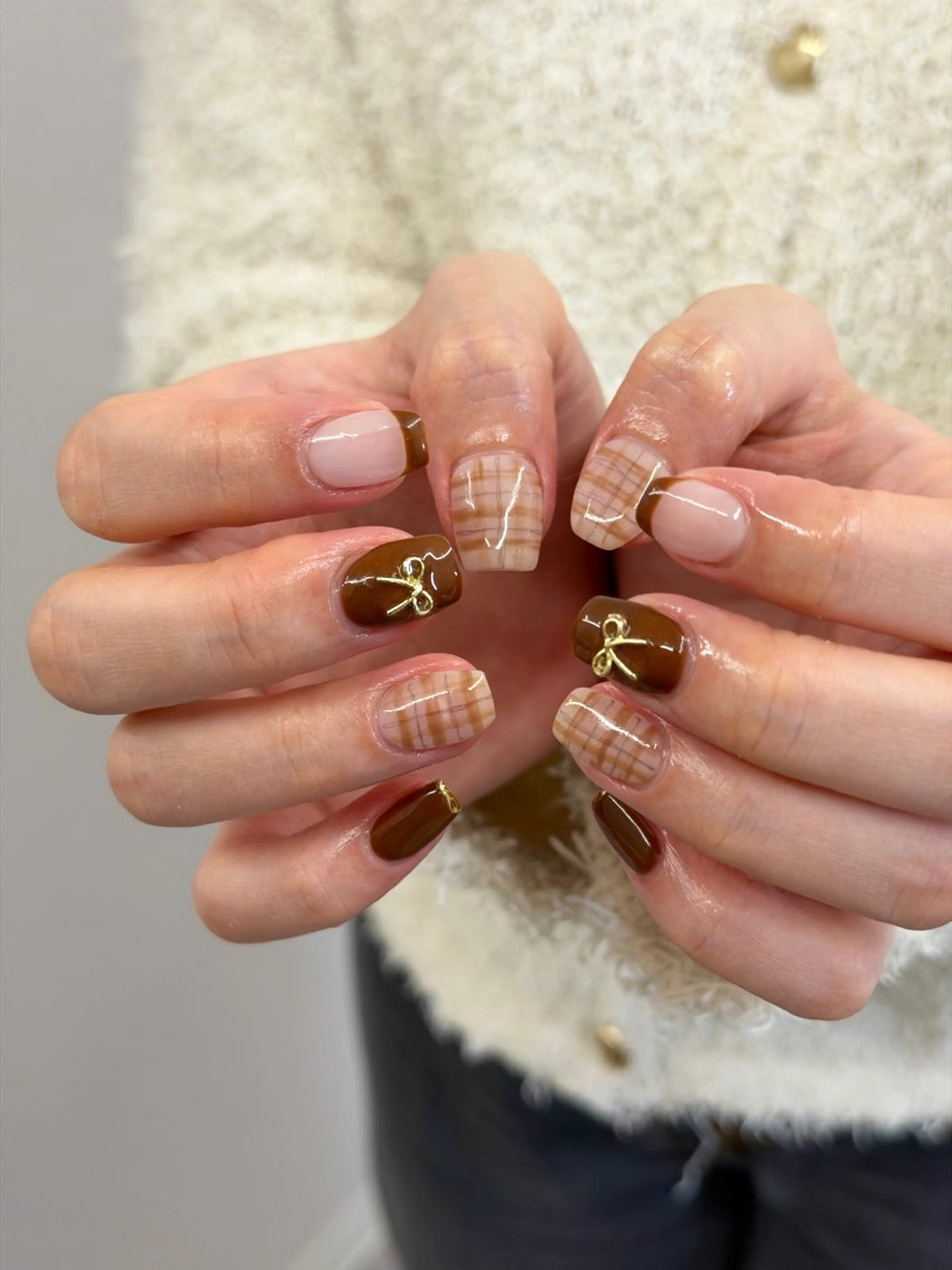 ネイル ブラウン フレンチネイル ジェルネイル マグネットネイル ニュアンスネイル ハンドネイル ハンドケア Bana_ Nailのネイルデザイン