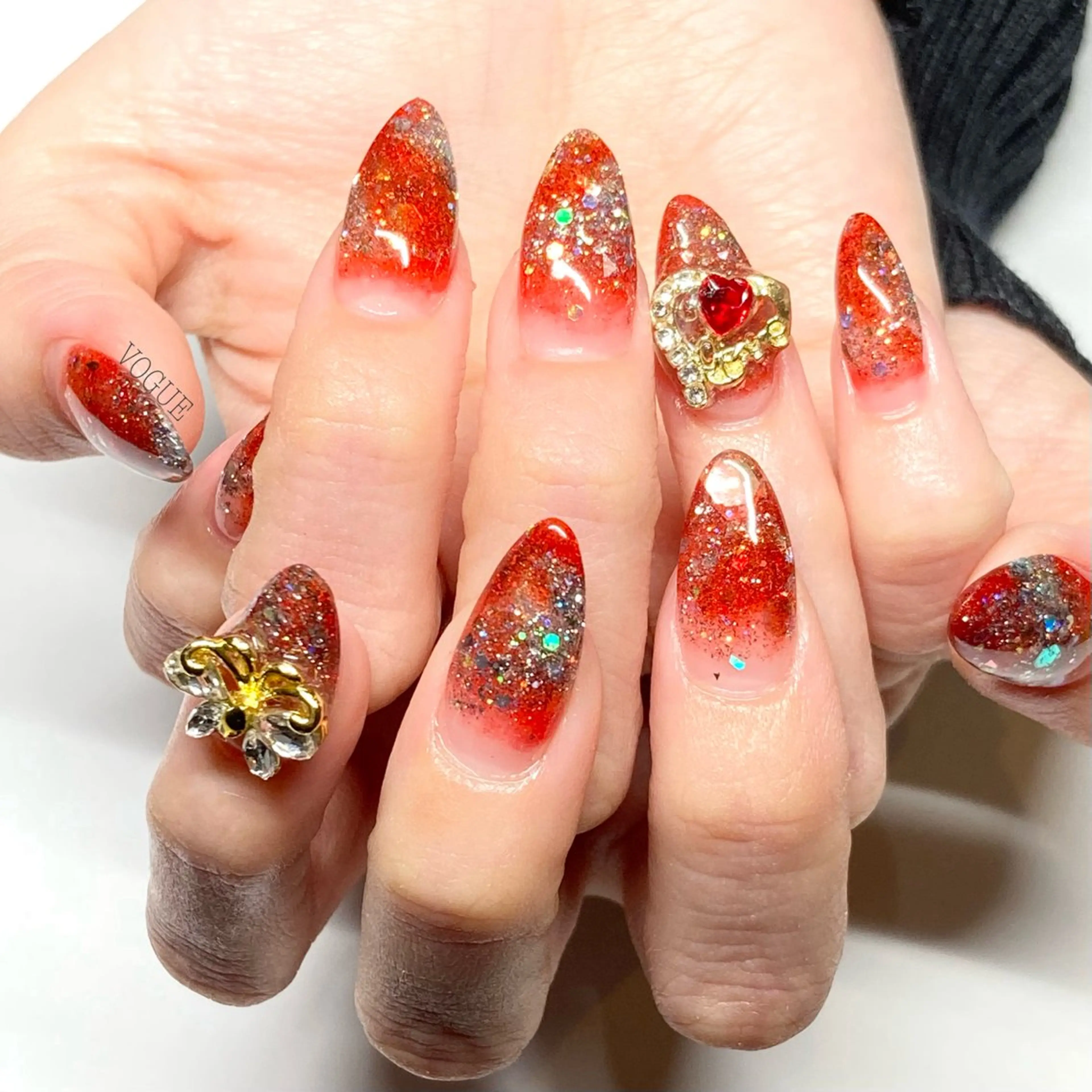 ネイル ハンドネイル VOGUE ×SWANのネイルデザイン