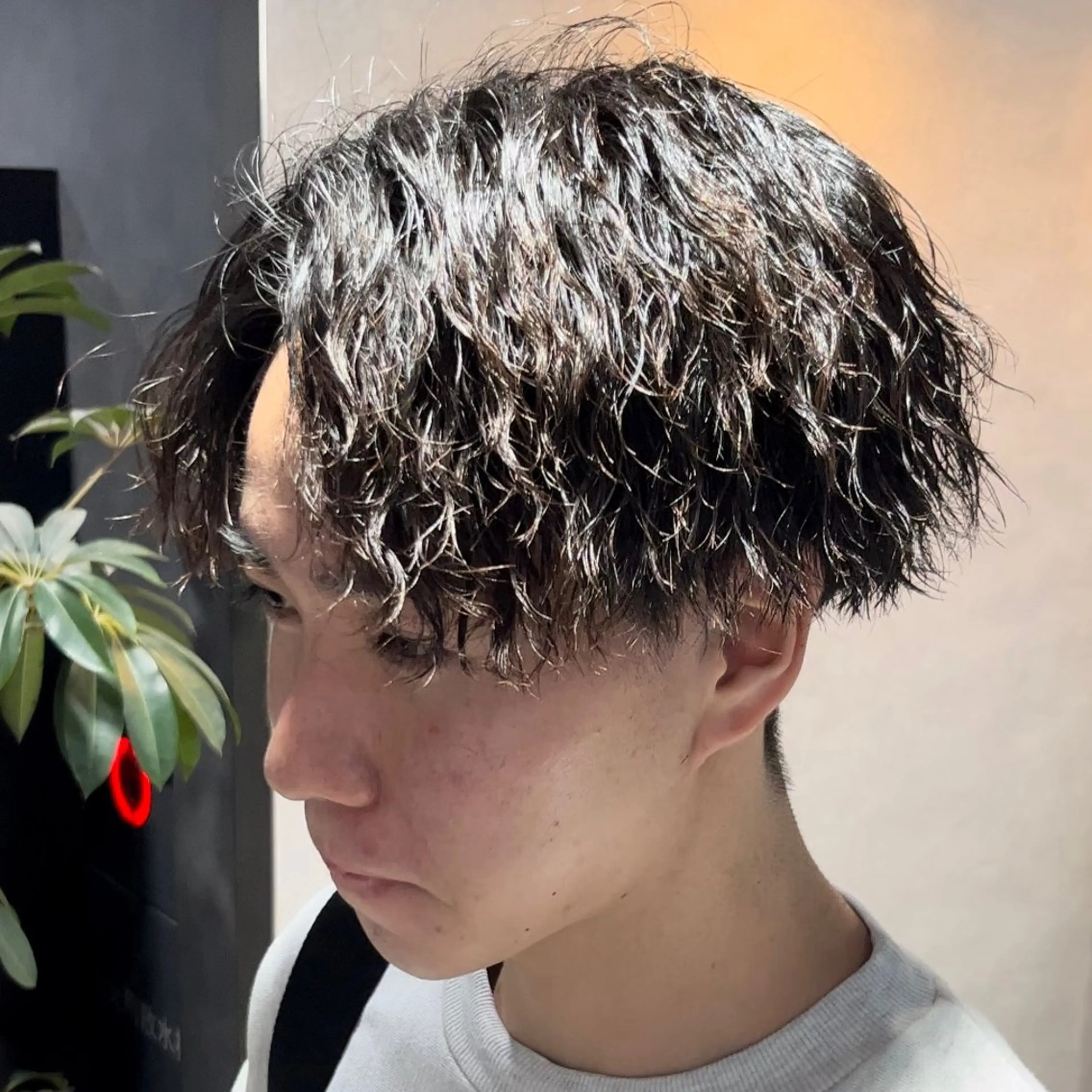 ショート カラー パーマ メンズ カット パーマ ヘッドスパ ヘアセット センターパート マスターかずまのヘアスタイル