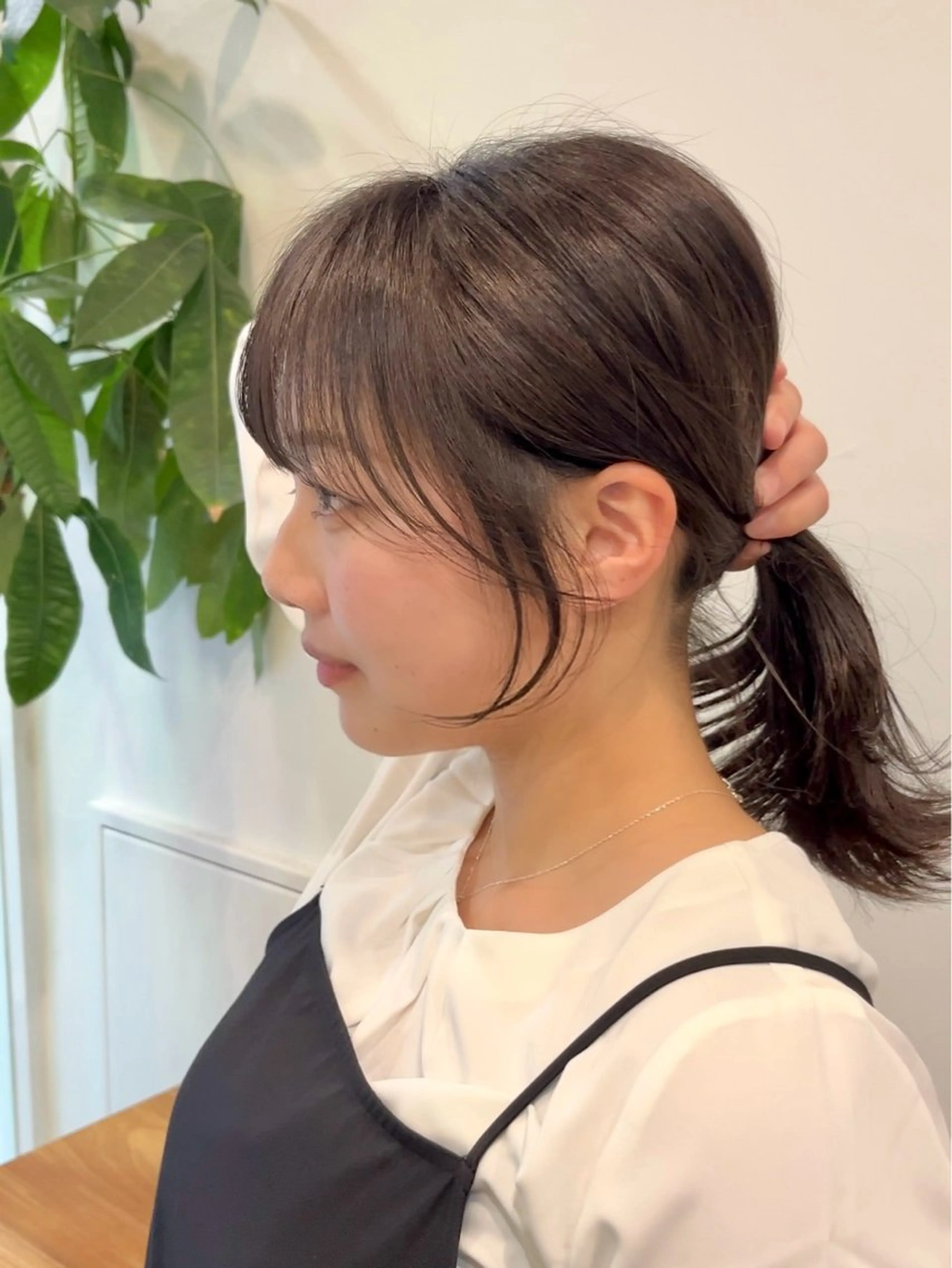 セミロング カラー グレージュ くびれヘア 顔まわりレイヤー 韓国風ヘア レイヤーカット カット ヘアカラー VIEW EHIME 齋藤  あつきのヘアスタイル