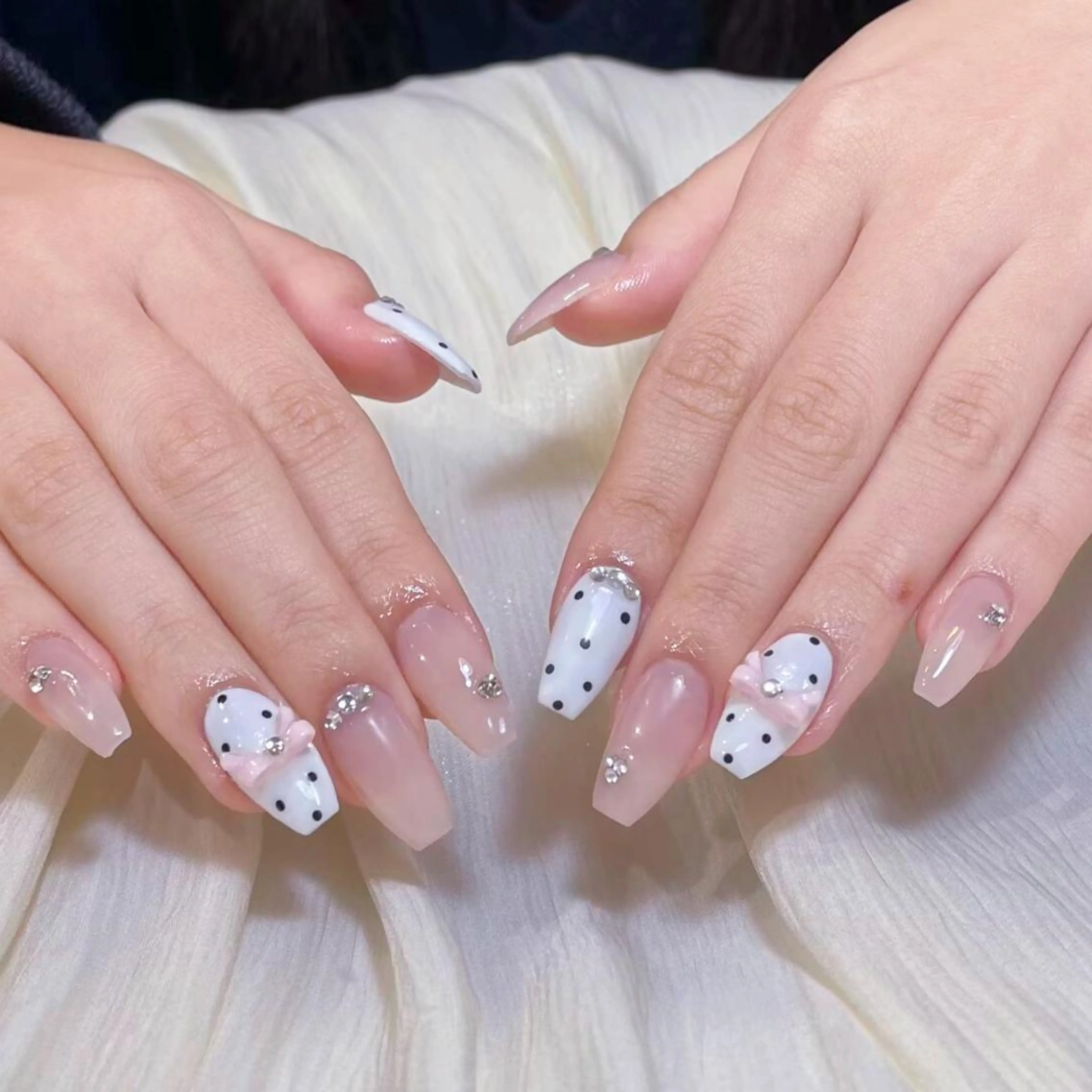 ネイル アートネイル オーロラネイル ガーリー キラキラネイル マグネットネイル ハンドネイル ハンドケア Plenty AYU💜のネイルデザイン