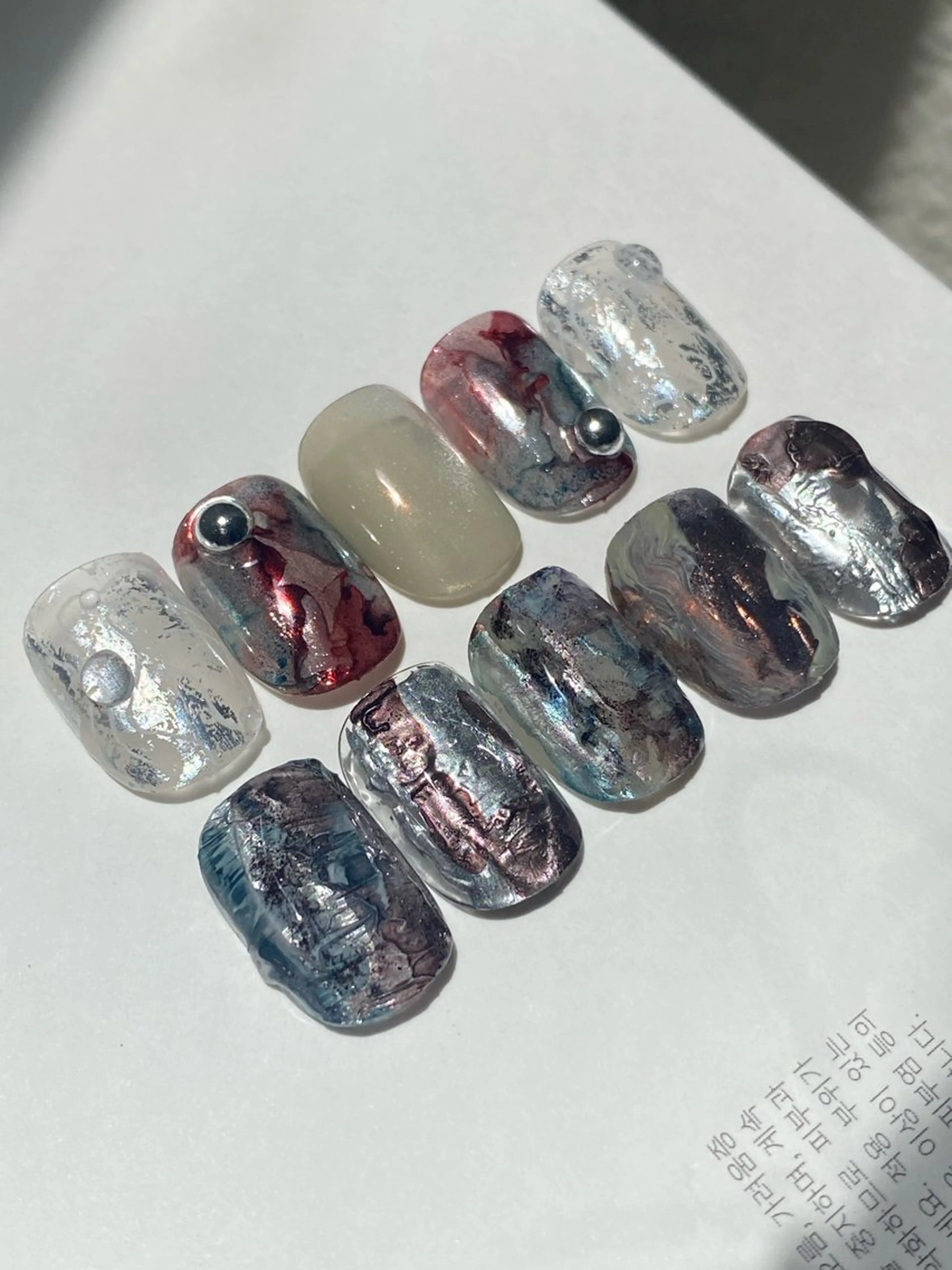 ネイル 成人式 フレンチネイル ジェルネイル ガーリー マグネットネイル ハンドネイル 草加ニュアンスネイル 🌚hersのネイルデザイン