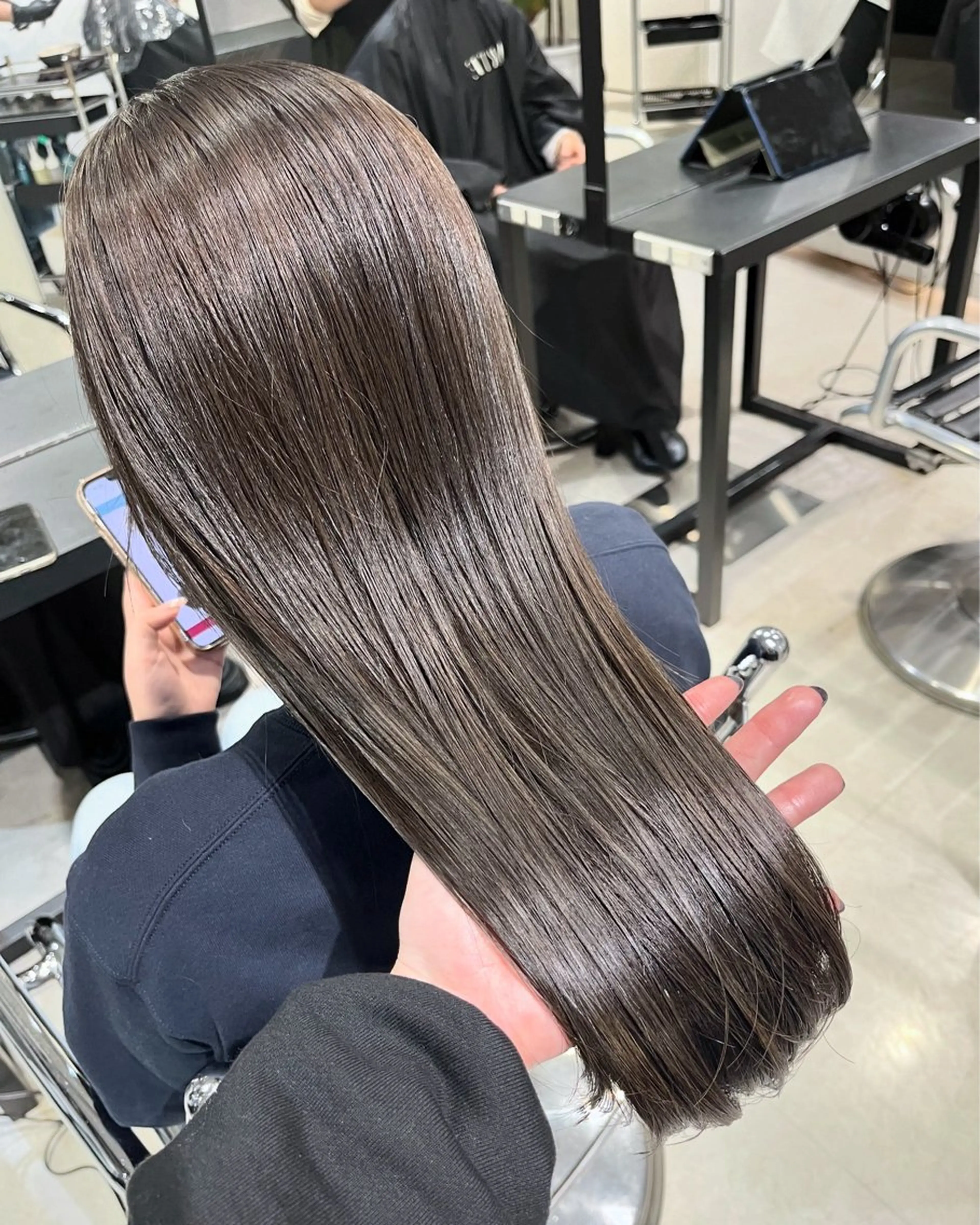 ロング カラー パーマ ヘアアレンジ 透明感/オリーブ/ グレージュ/YUKAのヘアスタイル