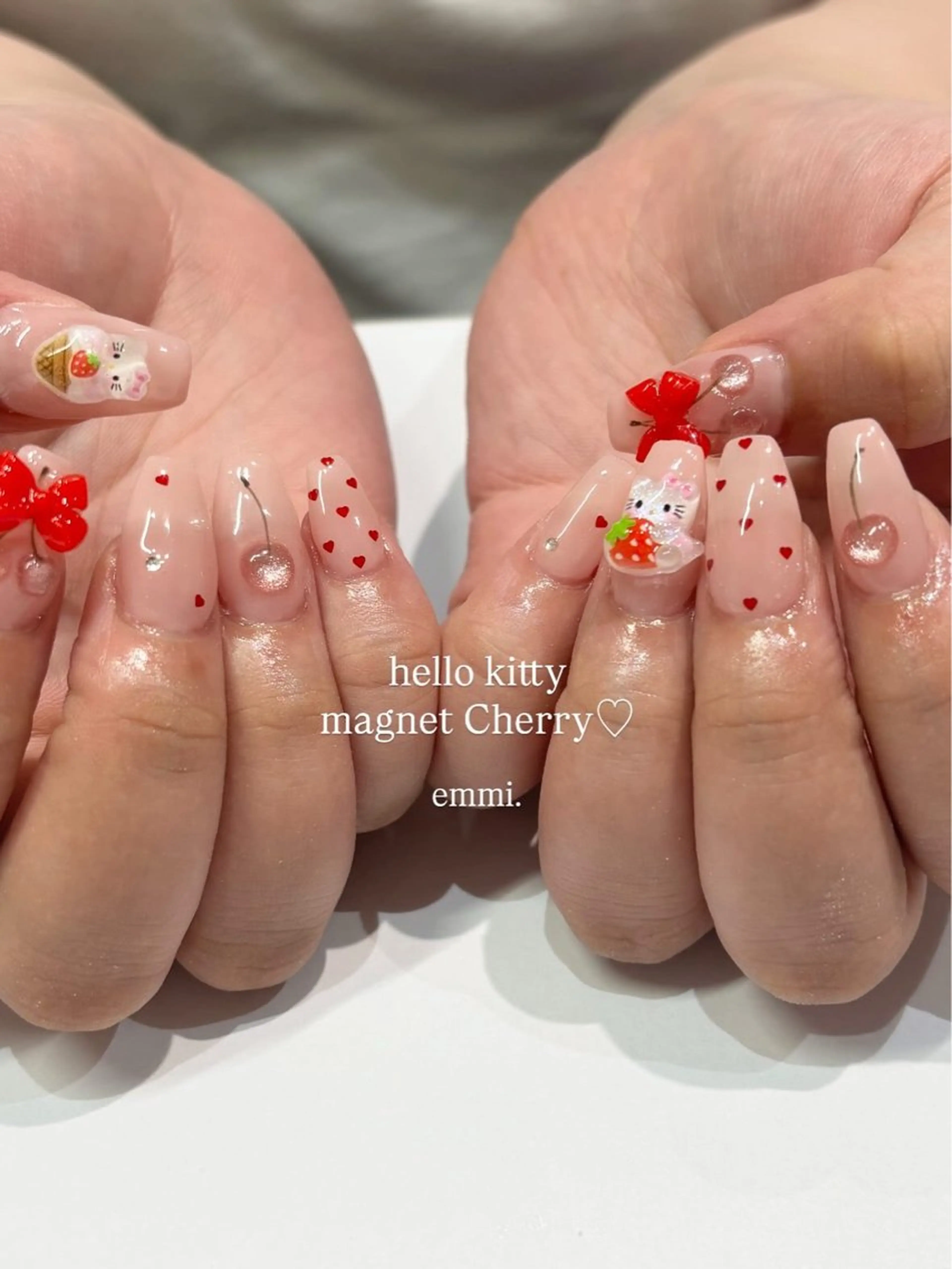 ネイル チークネイル フットネイル 氷ネイル・うるうるネイル キラキラネイル マグネットネイル emmi nailのネイルデザイン