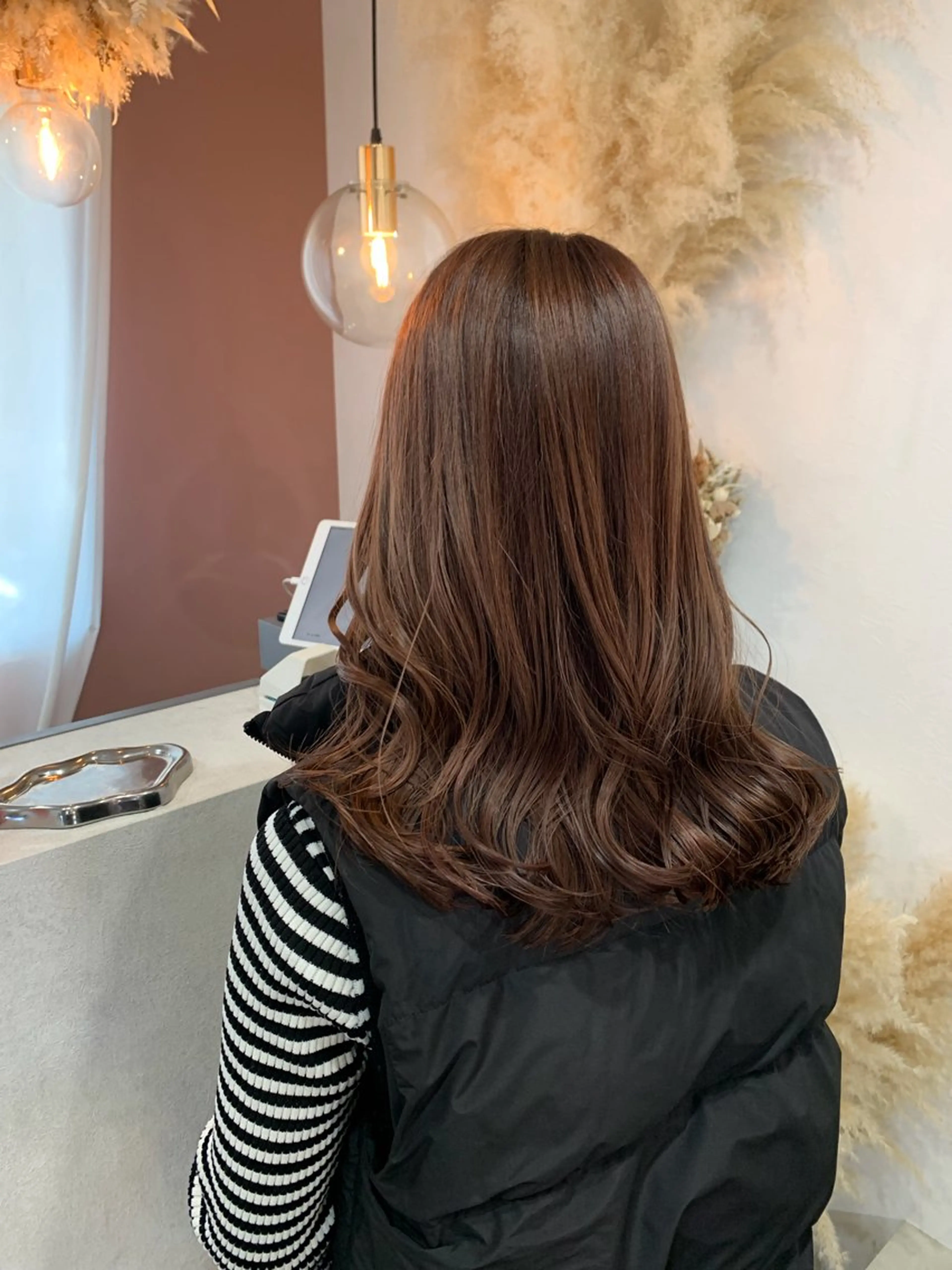 セミロング カラー カット ヘアカラー トリートメント yuumi 👱🏻‍♀️のヘアスタイル