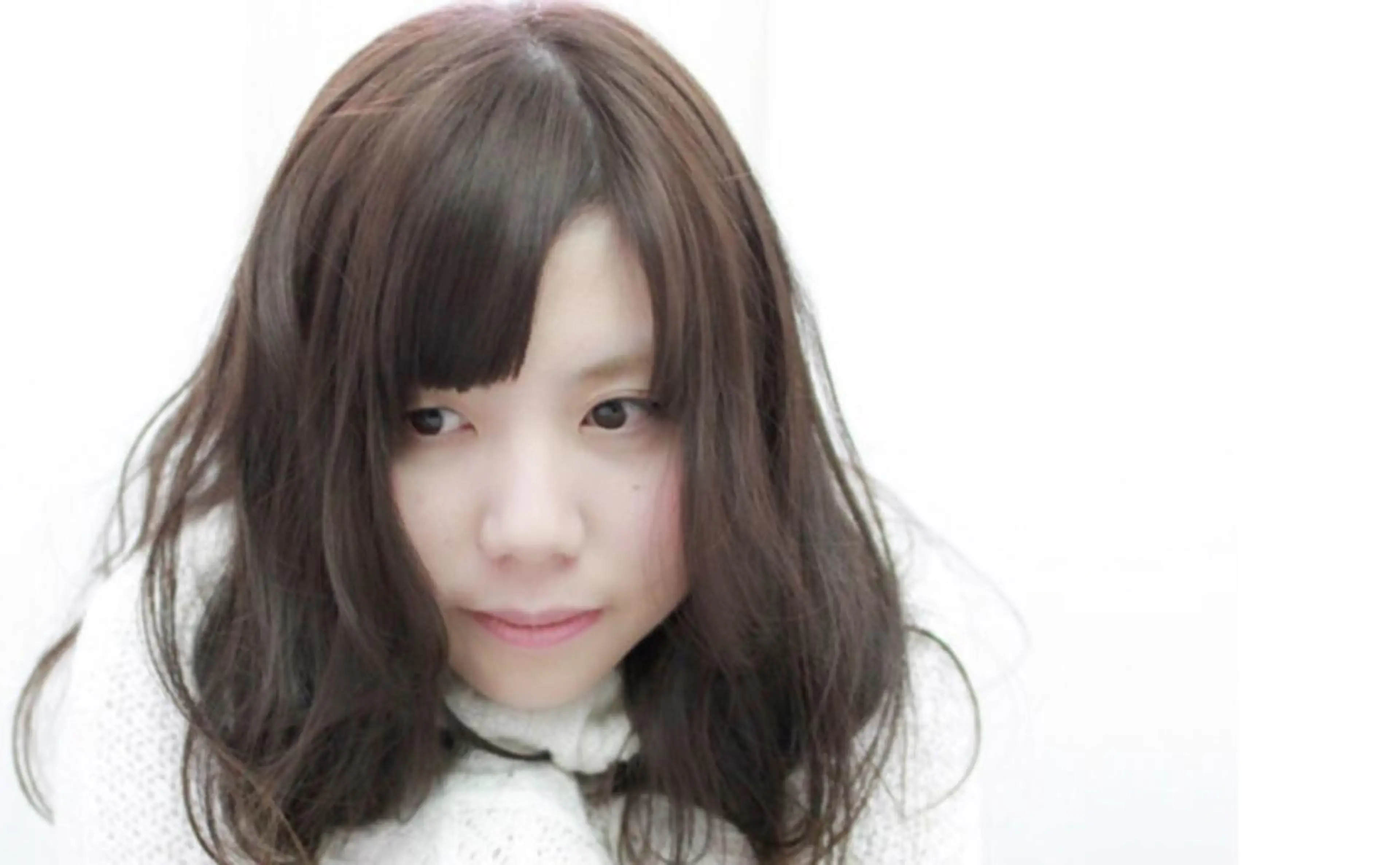 セミロング カラー パーマ ボブ 平松 千枝のヘアスタイル