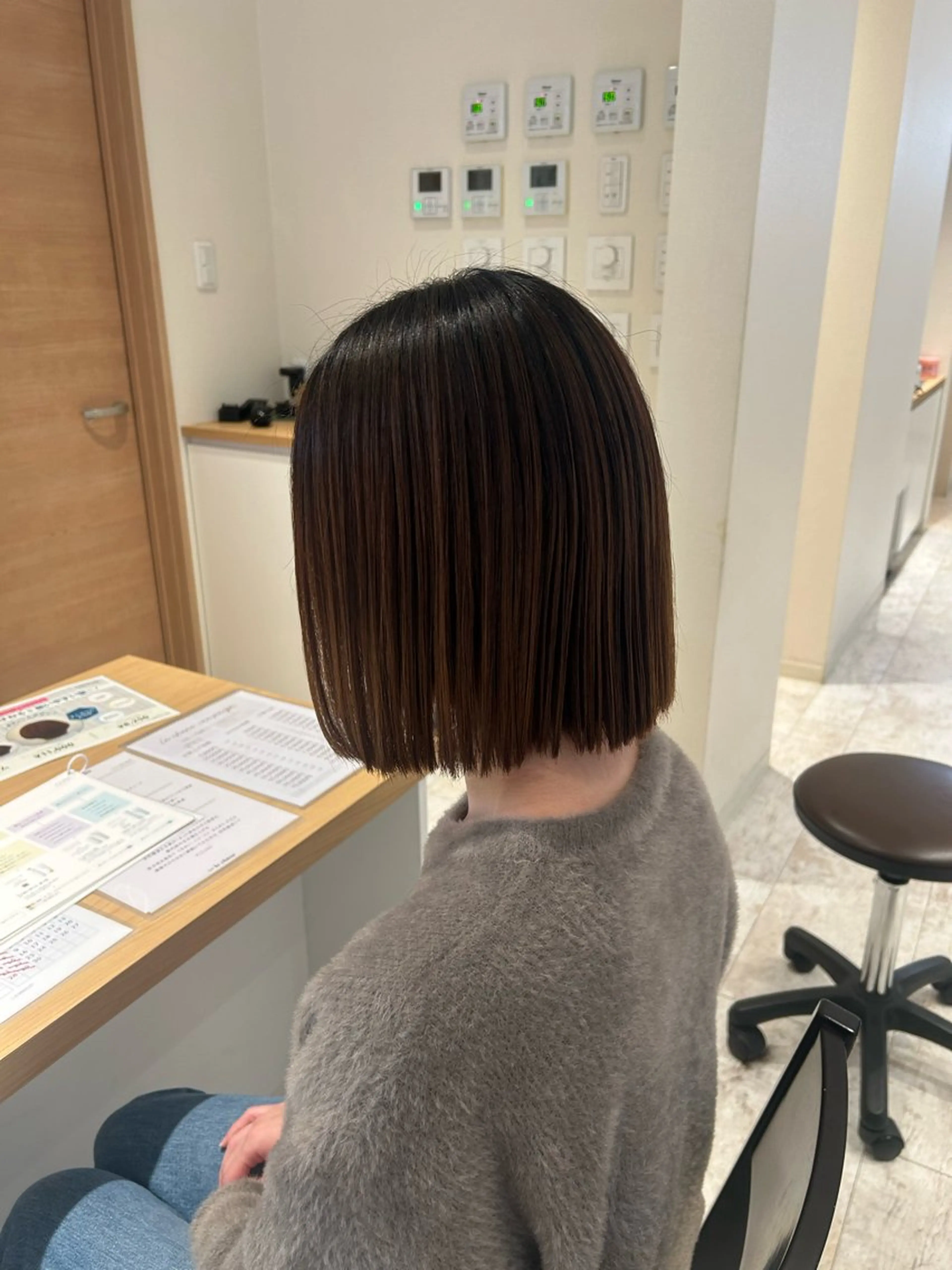 ショート カット 渡辺 望愛のヘアスタイル