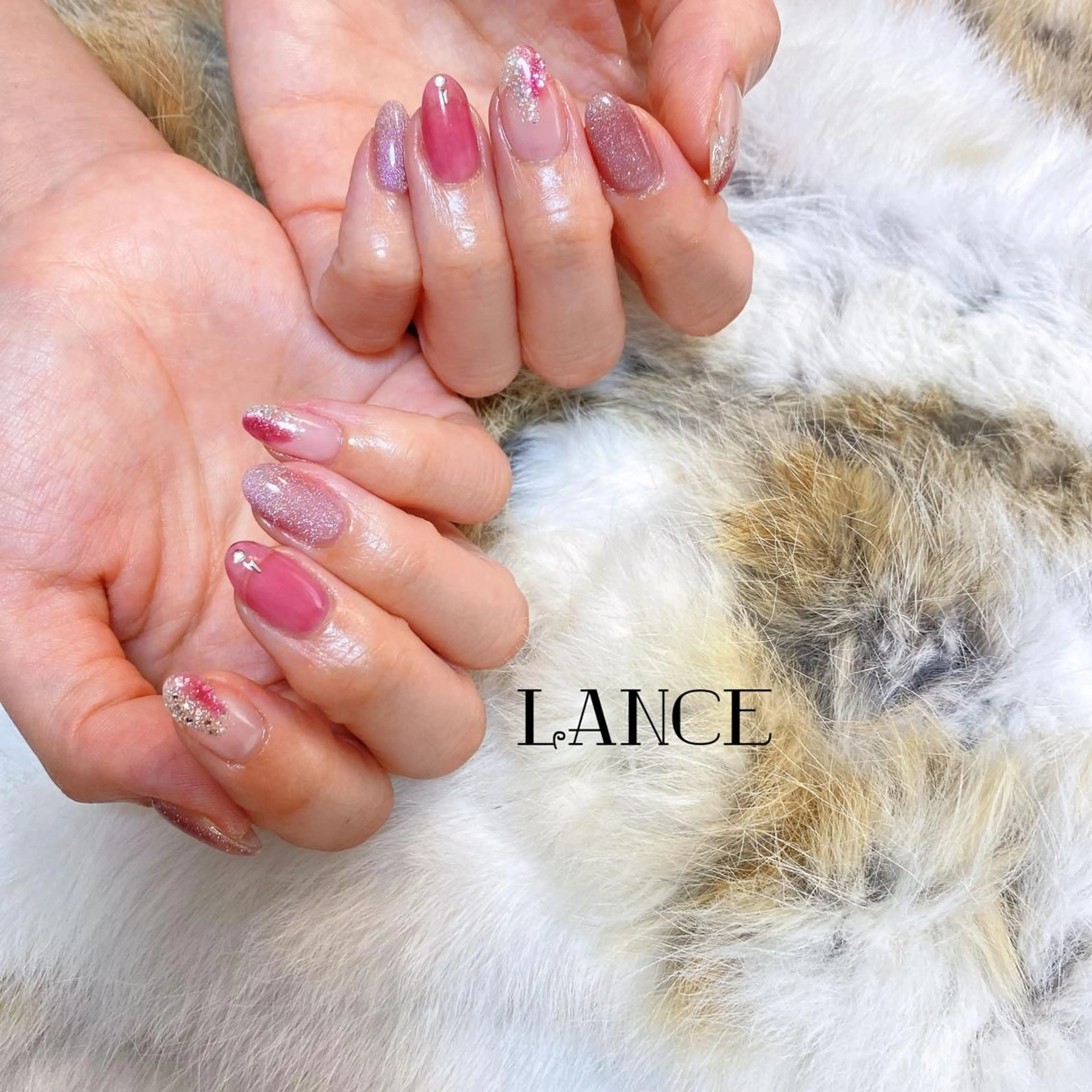 ミディアム ネイル オーロラネイル フットネイル フレンチネイル ミラーネイル ニュアンスネイル ハンドネイル Lance nailのネイルデザイン