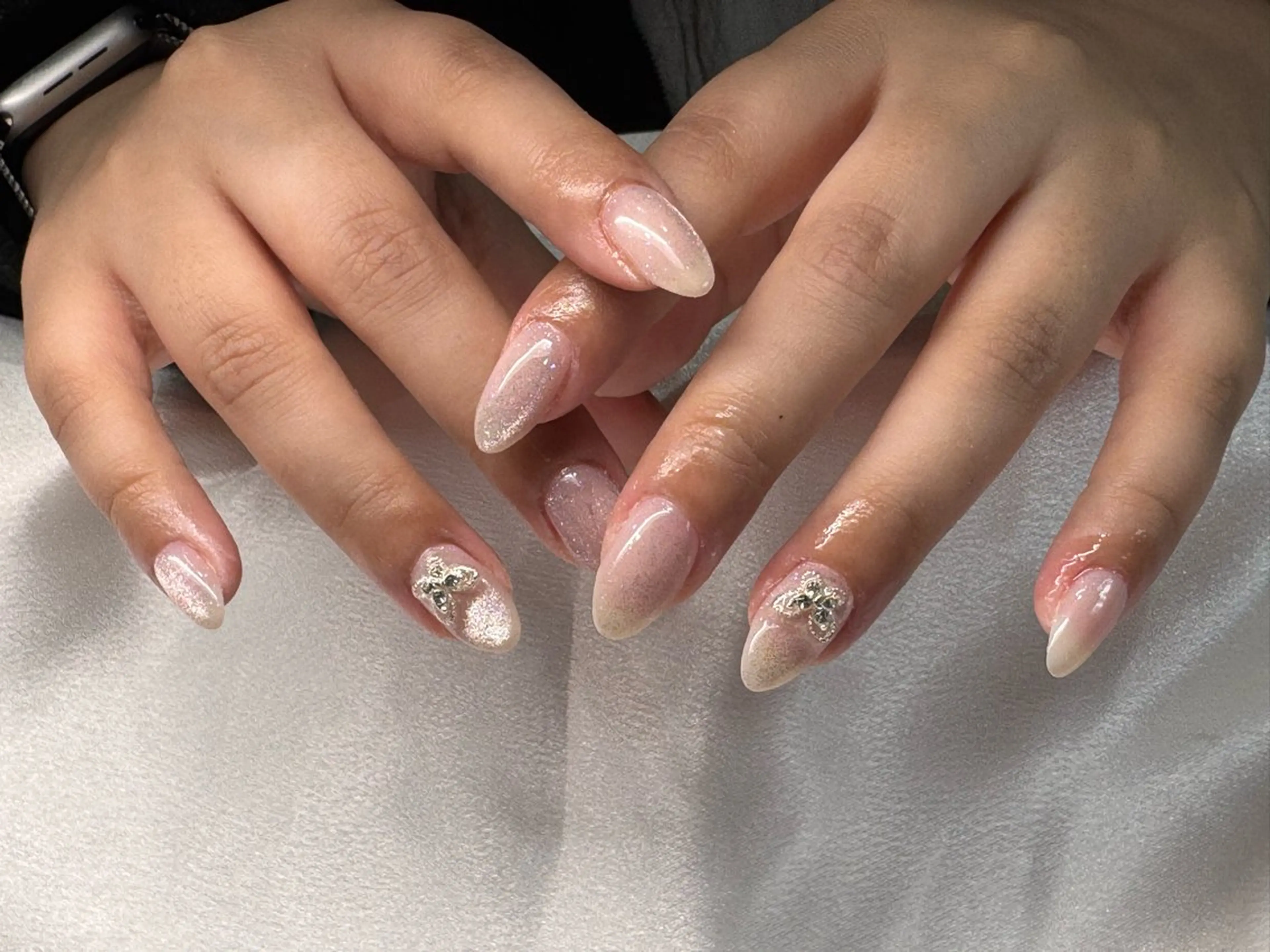 ネイル オーロラネイル ブルー チークネイル 長さ出し フットネイル ハンドネイル JIN 168 新大久保のネイルデザイン