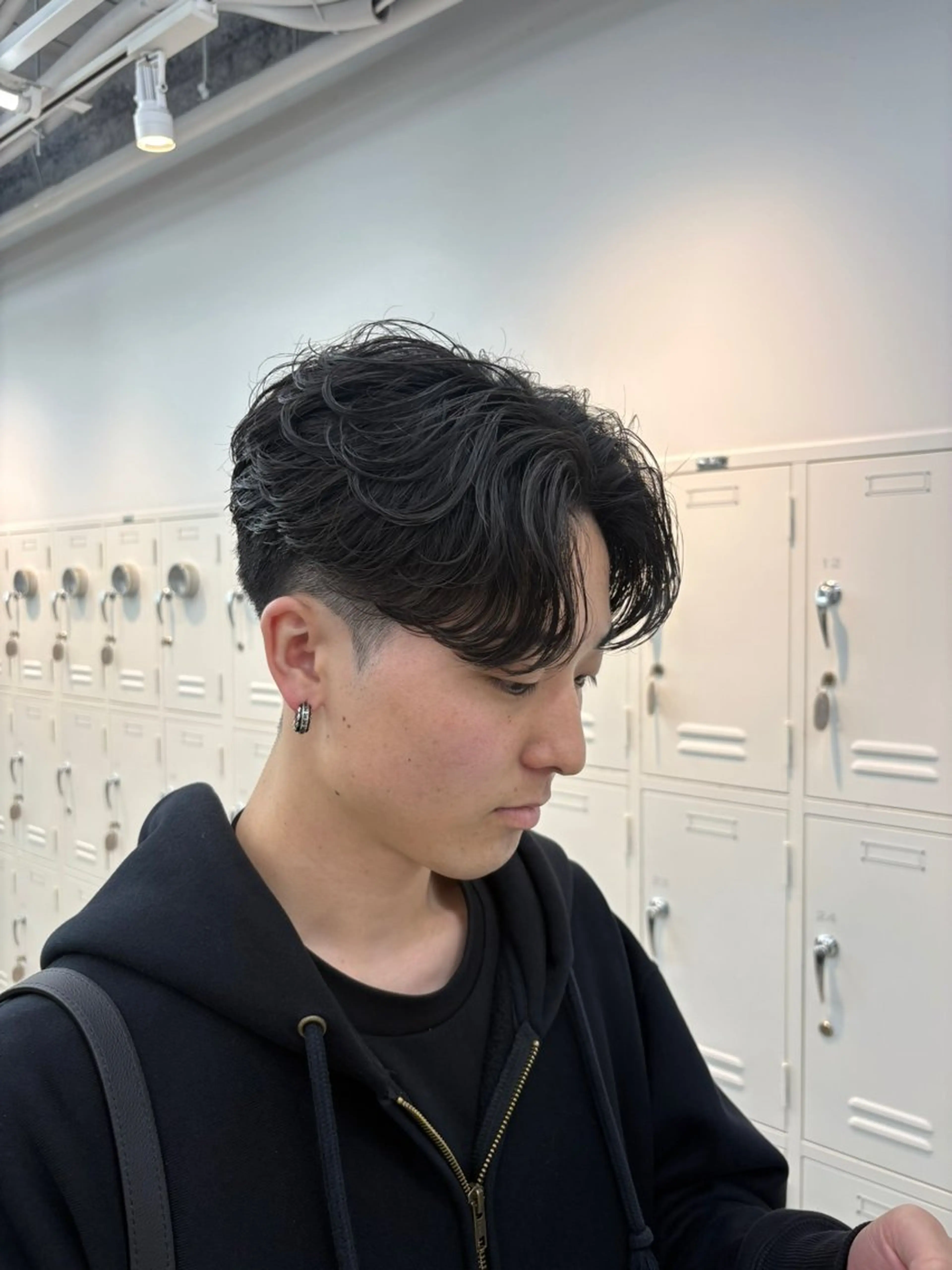 パーマ メンズ 中谷海里/フェザー パーマ/スパイキーのヘアスタイル