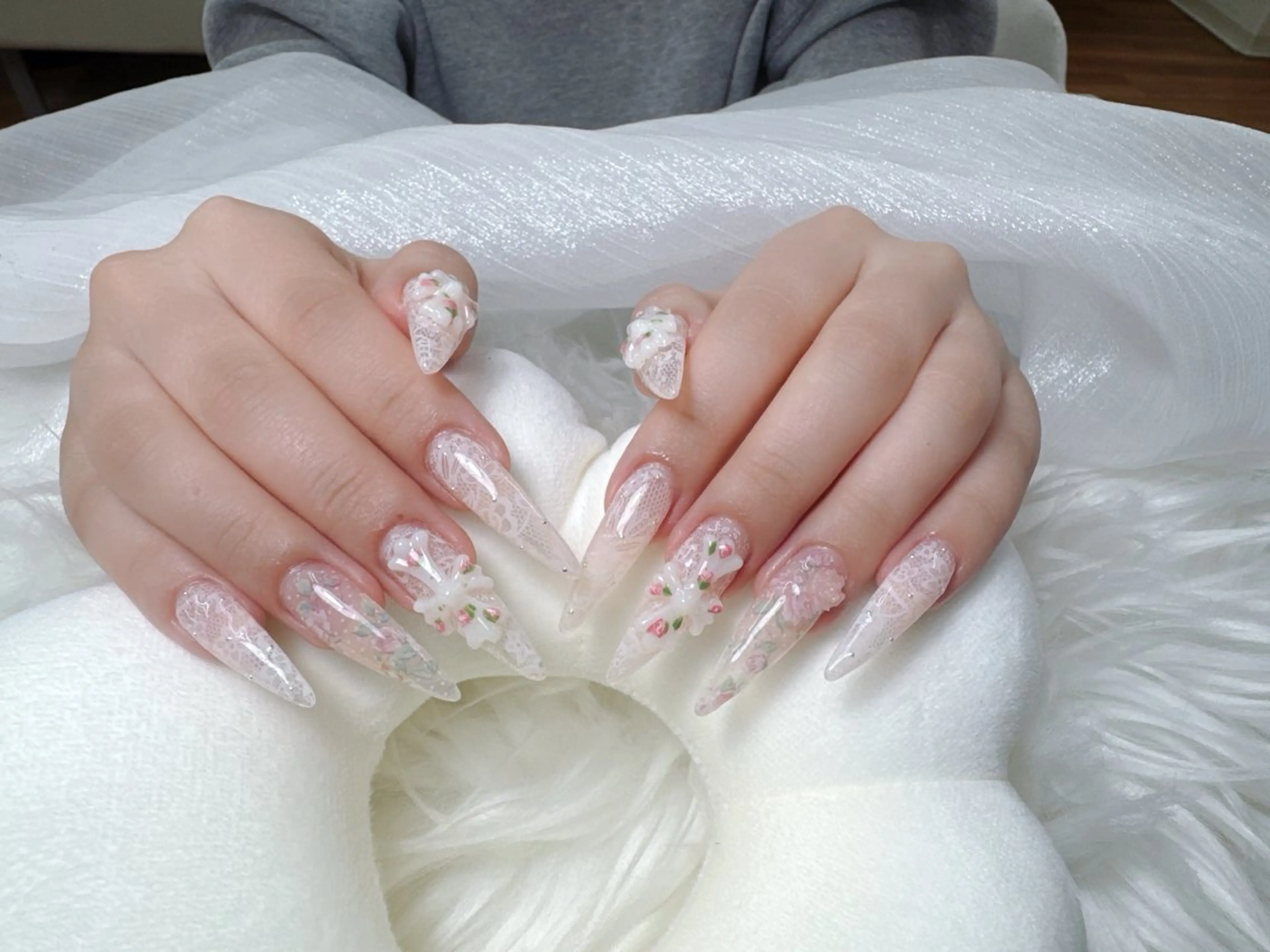 ネイル フレンチネイル グラデーション 韓国ネイル マグネットネイル ミラーネイル ハンドネイル ハンドケア Hara Nail 【パラジェル使用】のネイルデザイン