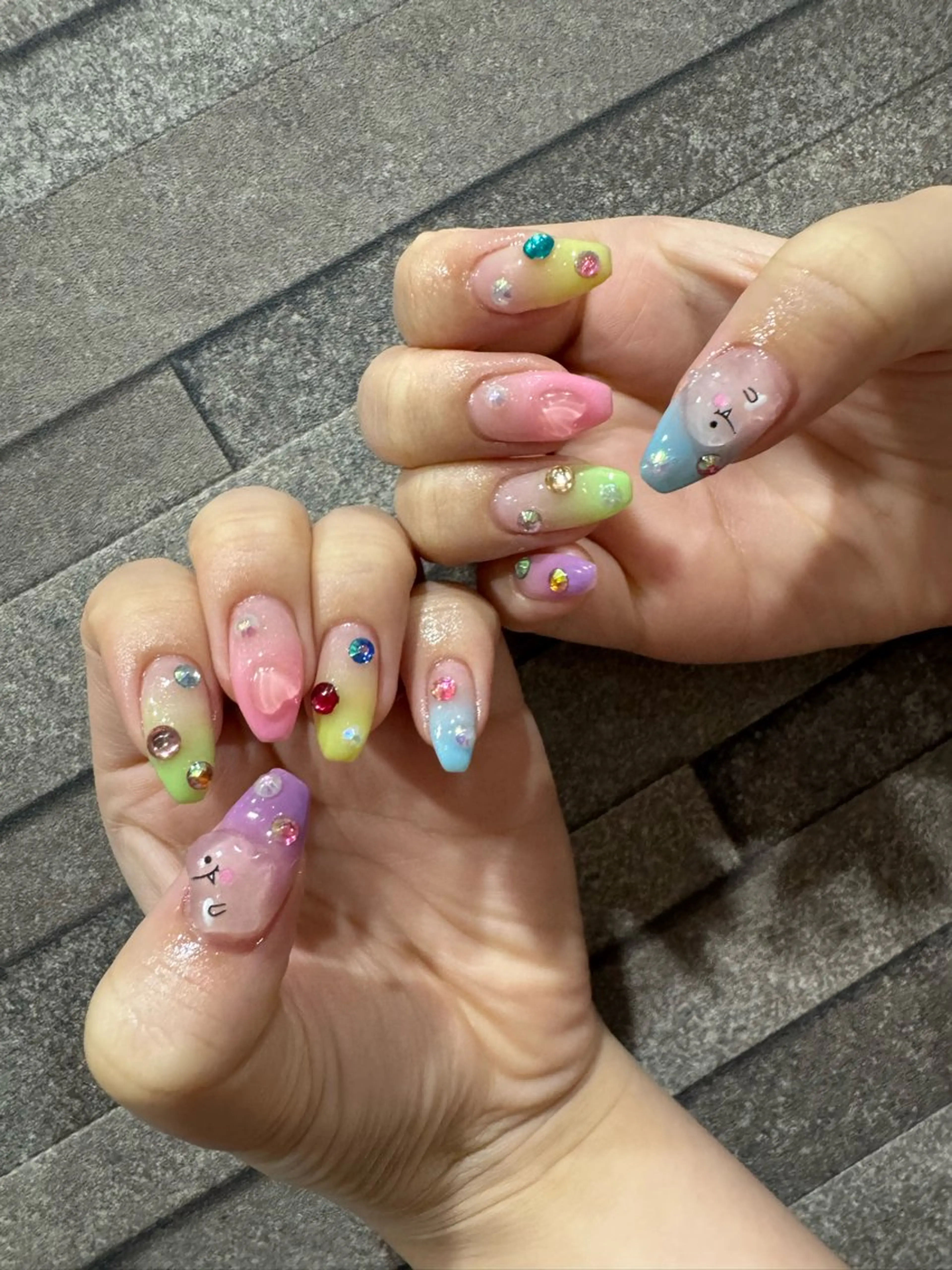 ネイル アートネイル ハンドネイル ハンドケア 立川 紋歌のネイルデザイン