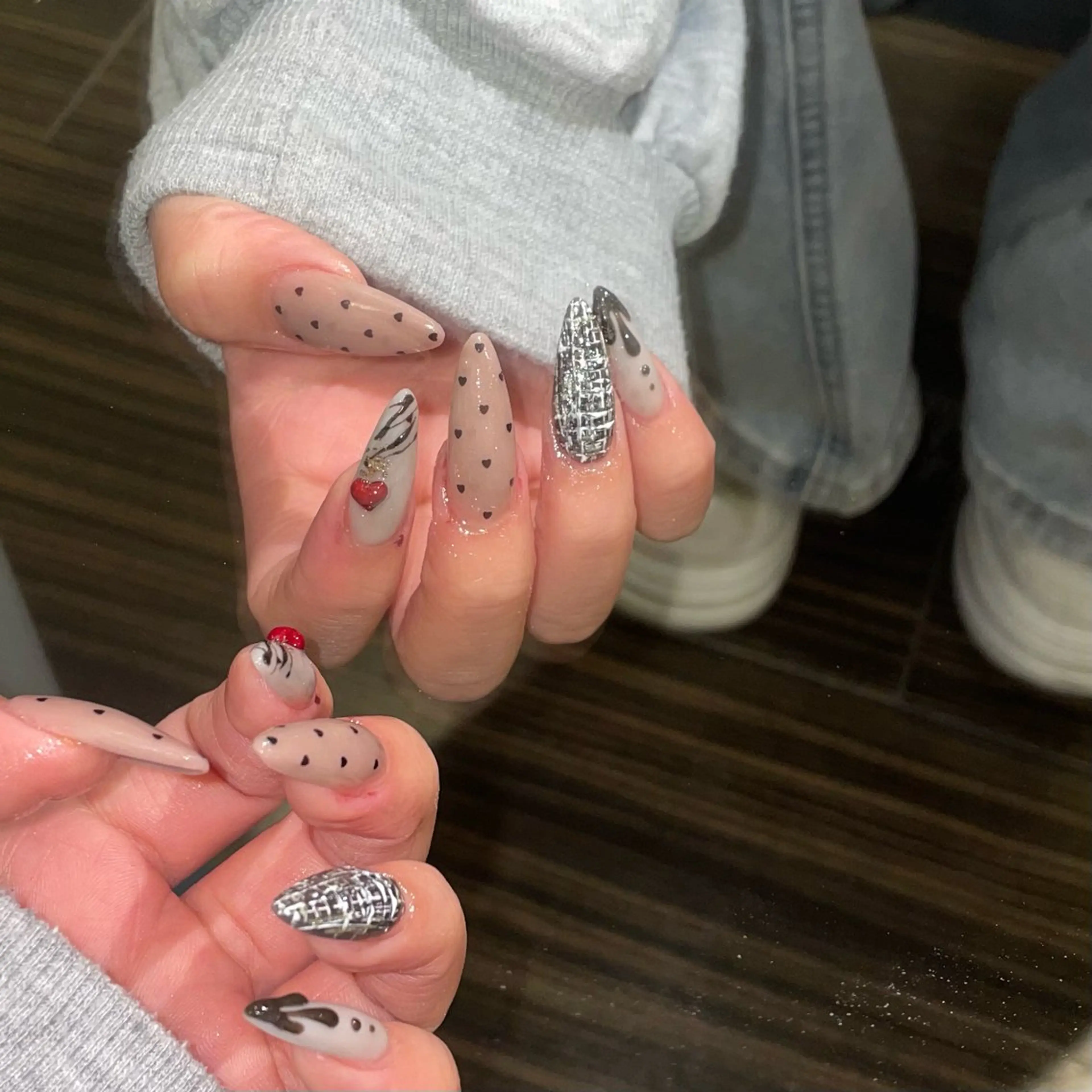 ネイル バレンタイン Blue daisy RIN🎀のネイルデザイン