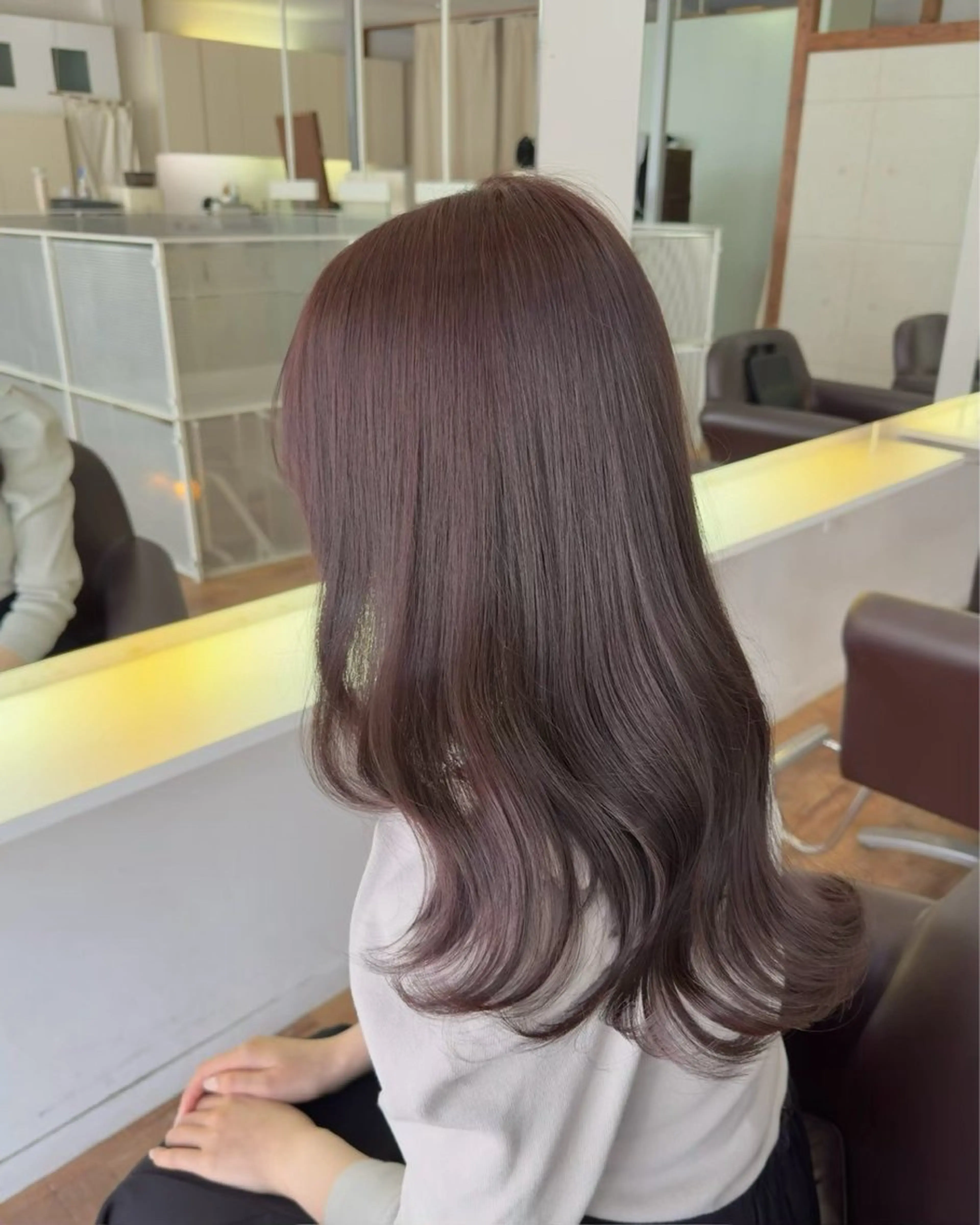 カラー Hip's eyes meiのヘアスタイル