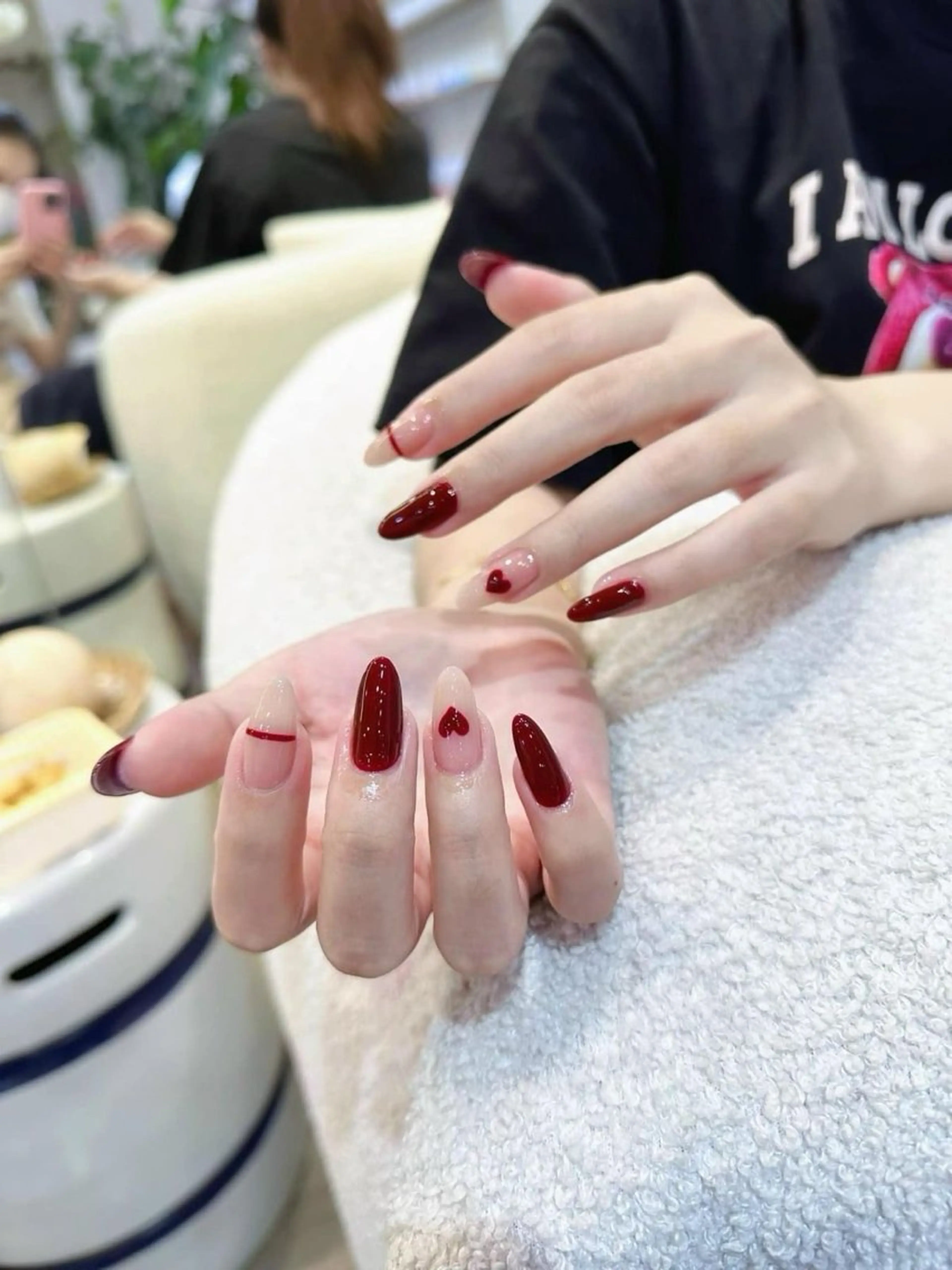 ネイル グラデーション キラキラネイル ワンカラーネイル 冬ネイル Jenn Nail Salonのネイルデザイン
