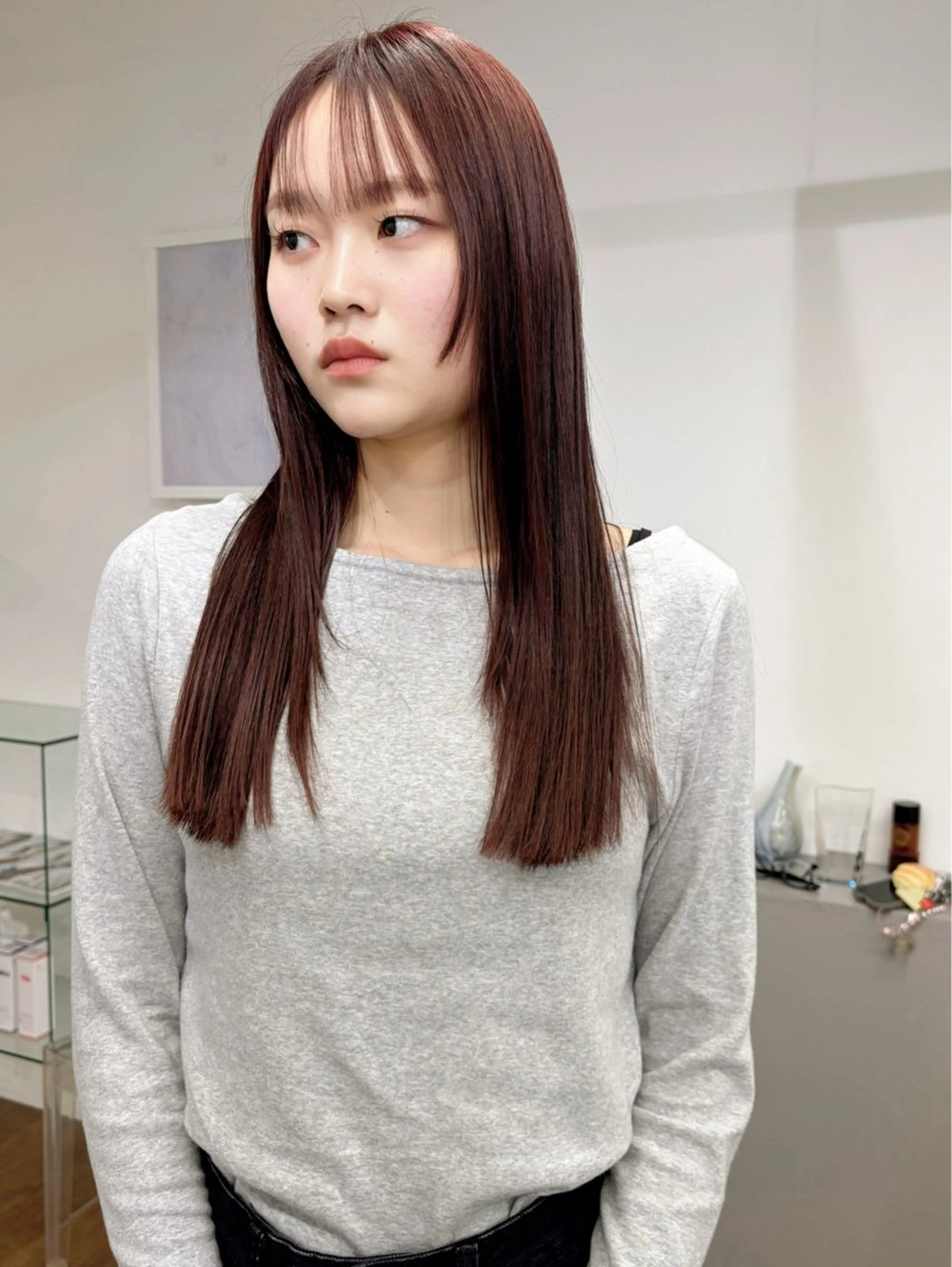 ロング カラー 顔周りカット カット ヘアカラー トリートメント 柔らかストレートと ツヤカラー/和田陽向のヘアスタイル