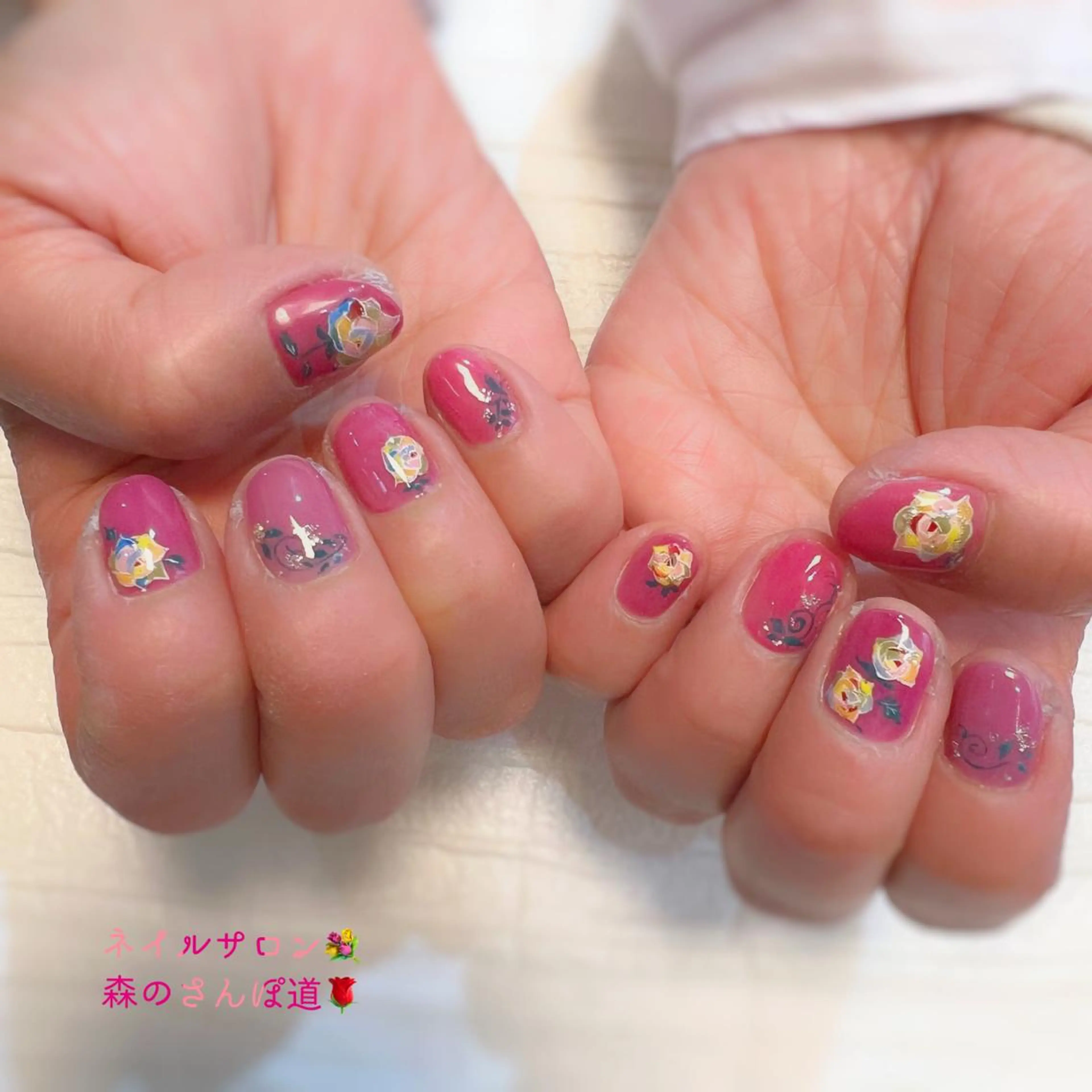 ネイル ハンドネイル ショートネイル 森のさんぽ道のネイルデザイン