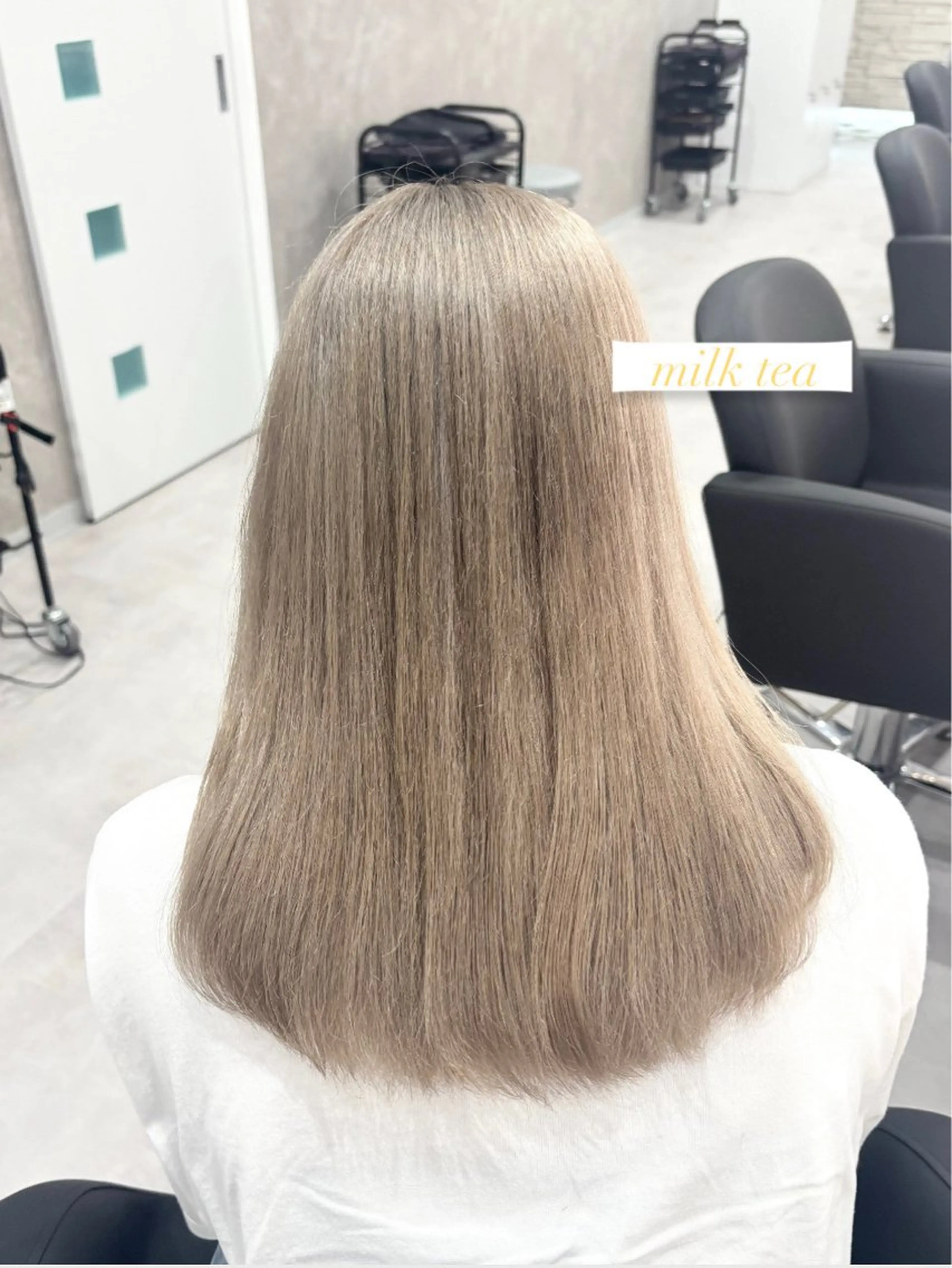 ミディアム カット ヘアカラー トリートメント 🎀柔らか暖色カラ ー💕sayakaのヘアスタイル