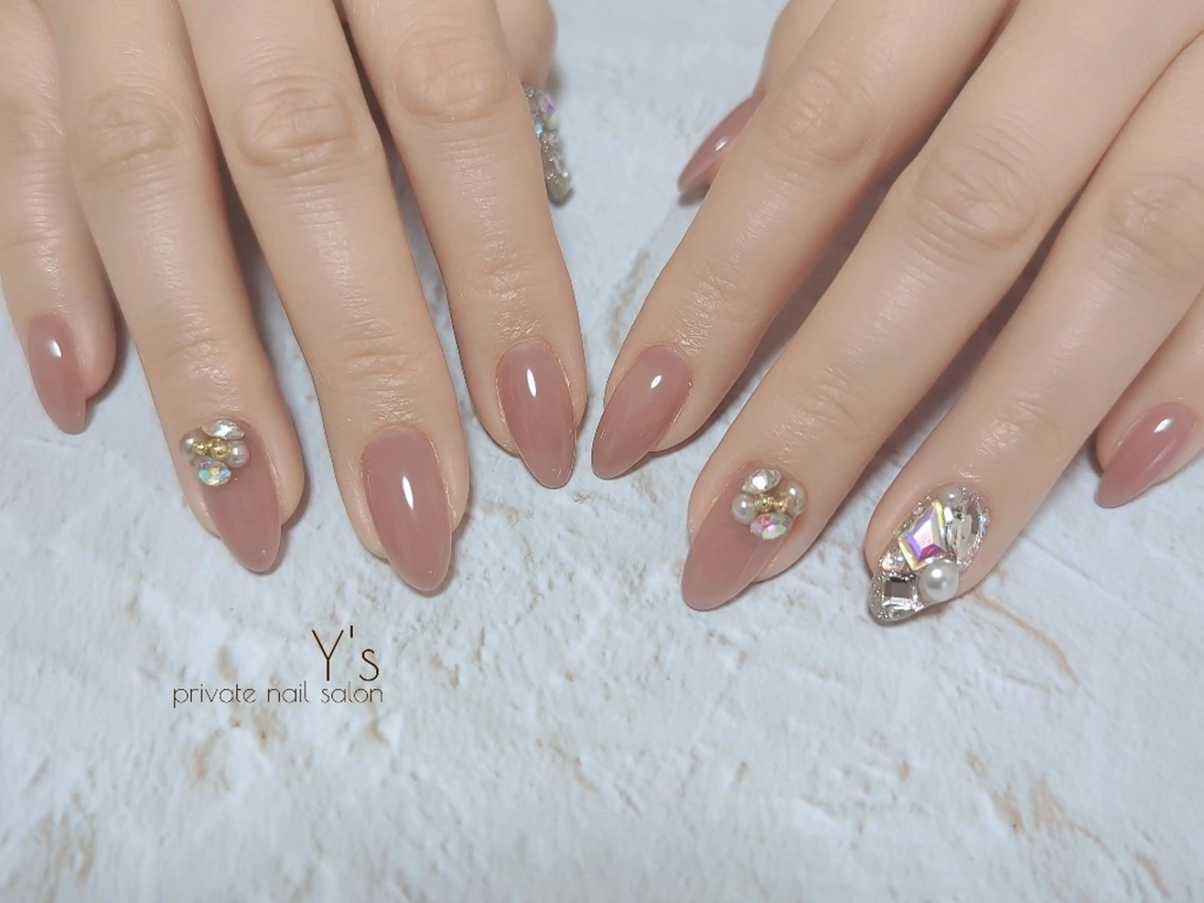 ネイル YUMI NAGAI  のネイルデザイン