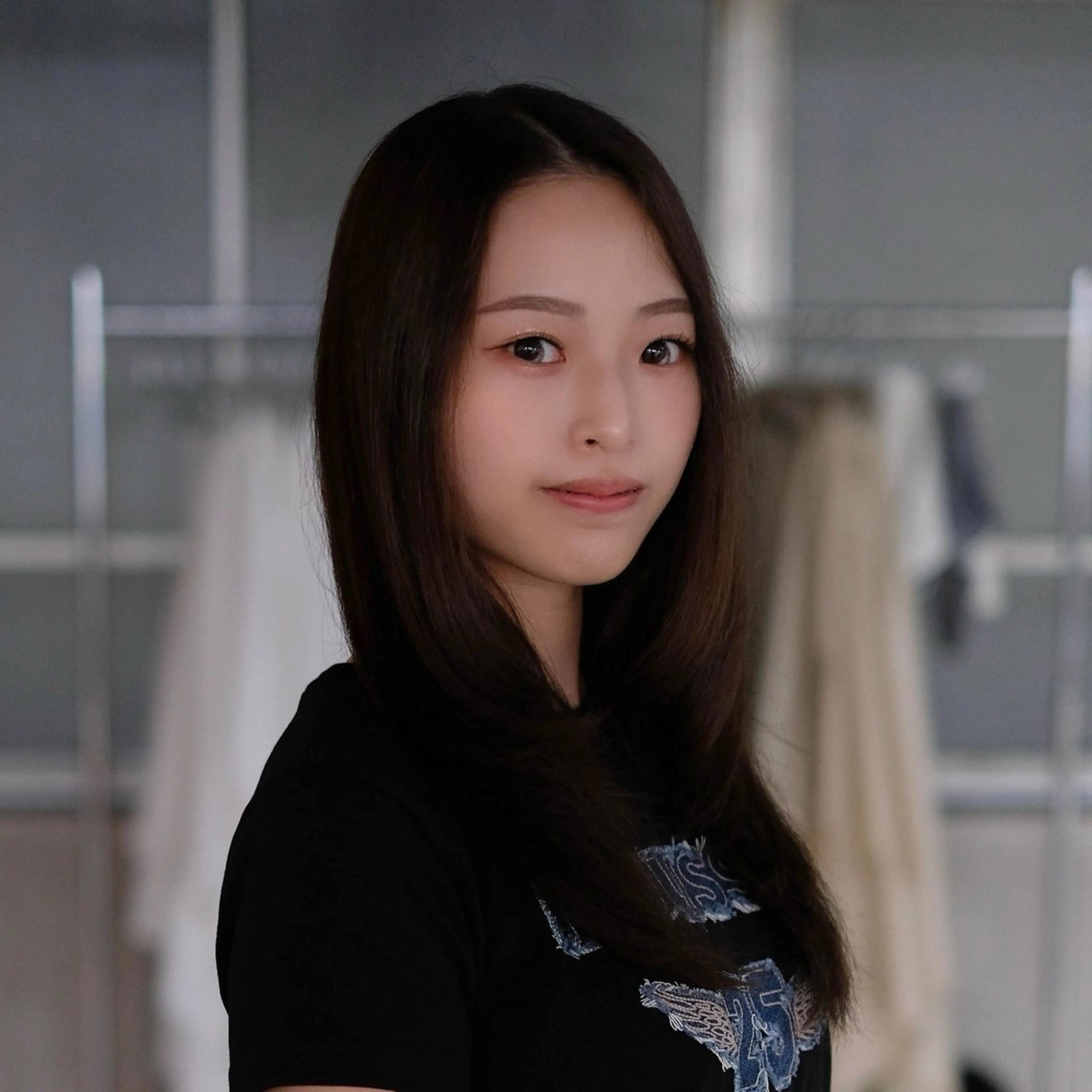 セミロング カラー 森亨✨レイヤーカット ☘️髪質改善のヘアスタイル