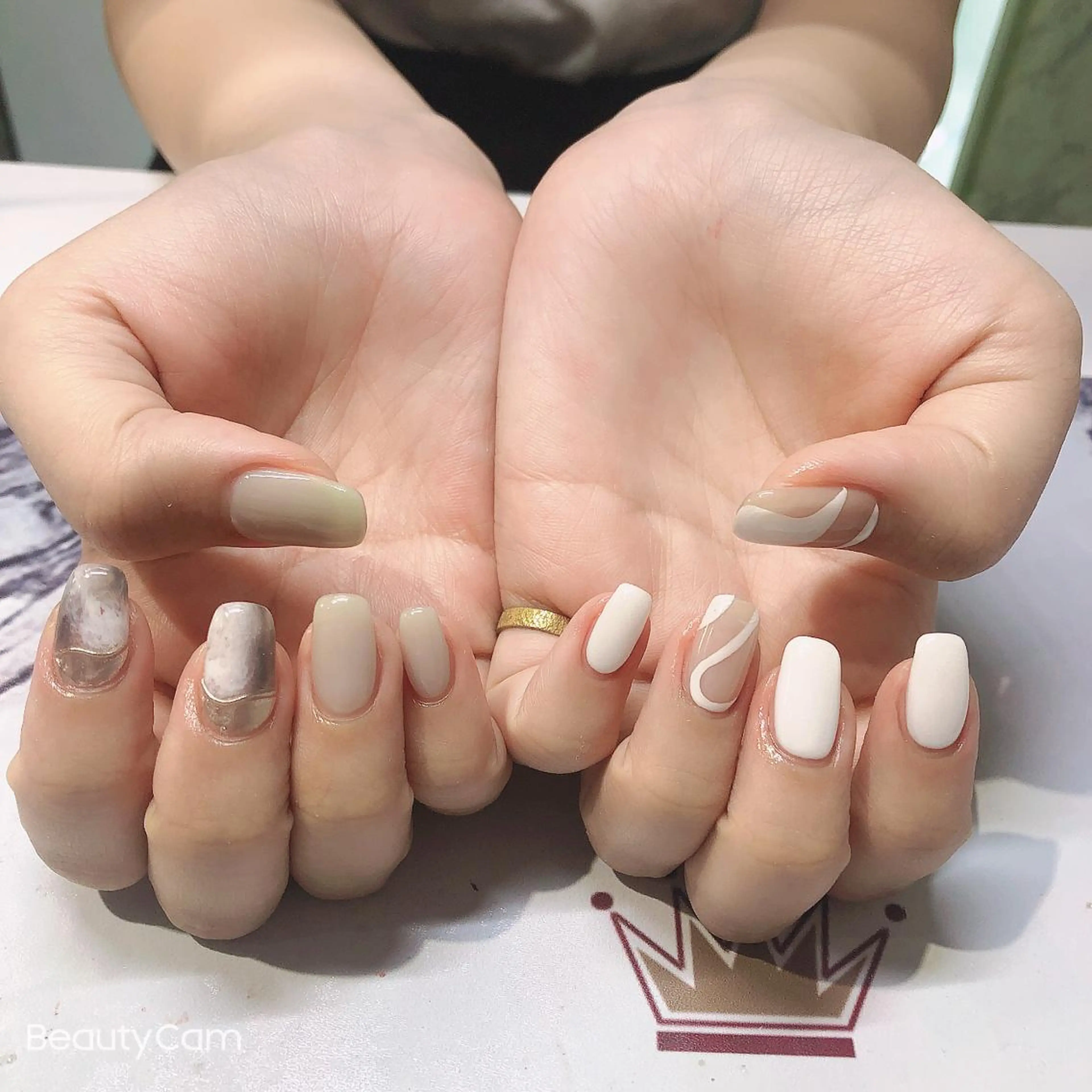 ネイル ハンドネイル ガレンドウ 白澤 愛子のネイルデザイン