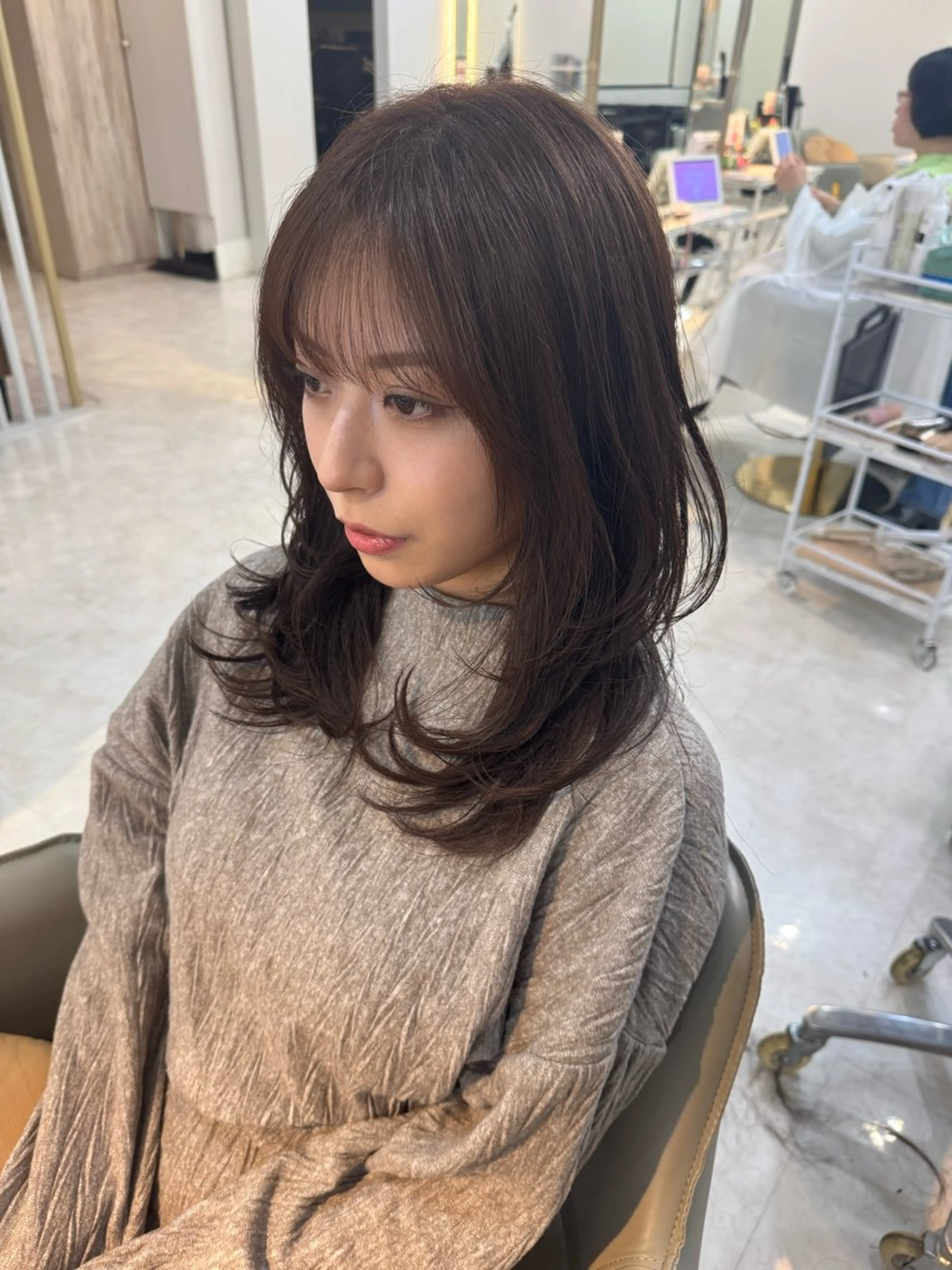 セミロング カット ヘアカラー トリートメント レイヤーカット 中屋光貴のヘアスタイル