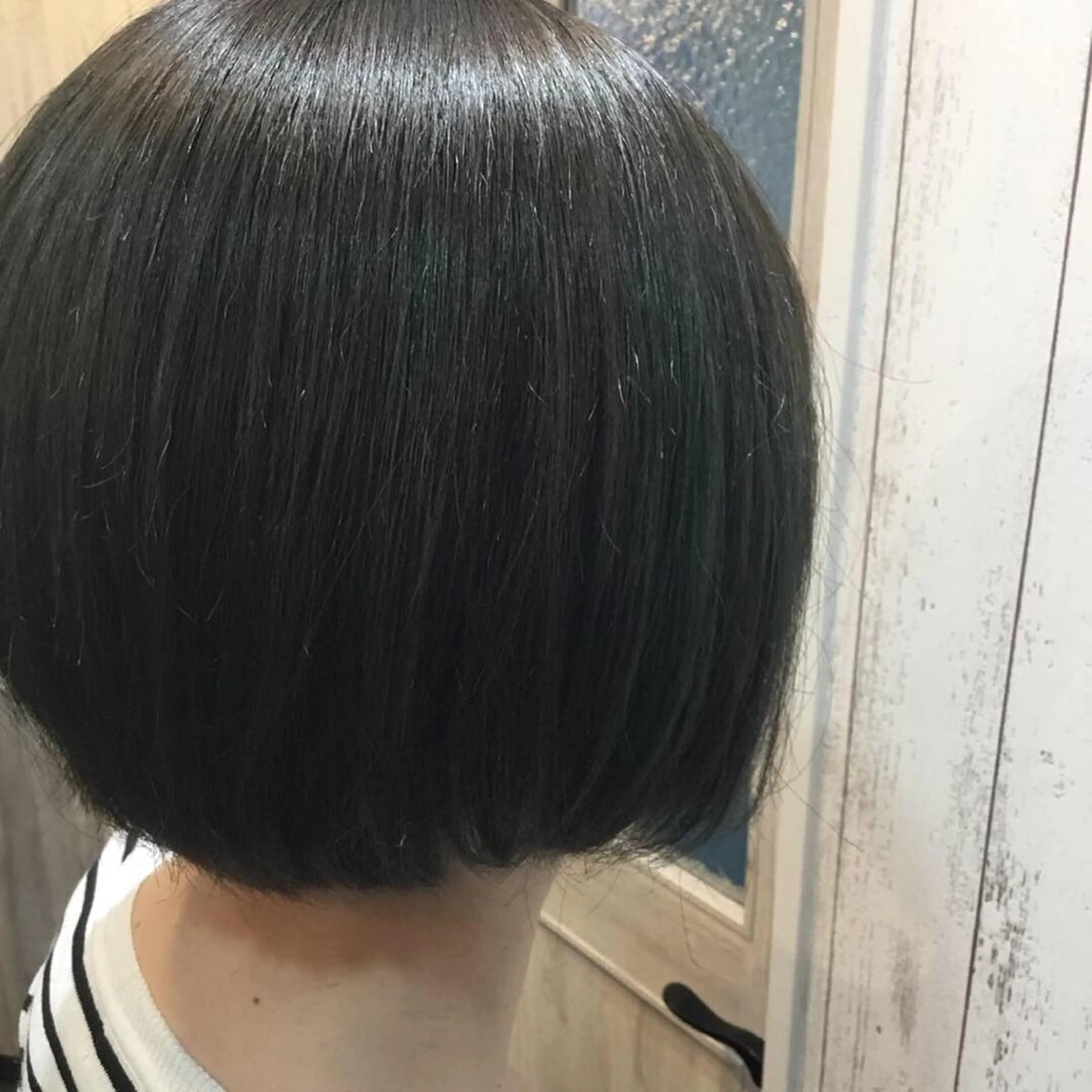 ショート カラー embrace エンブレイスのヘアスタイル