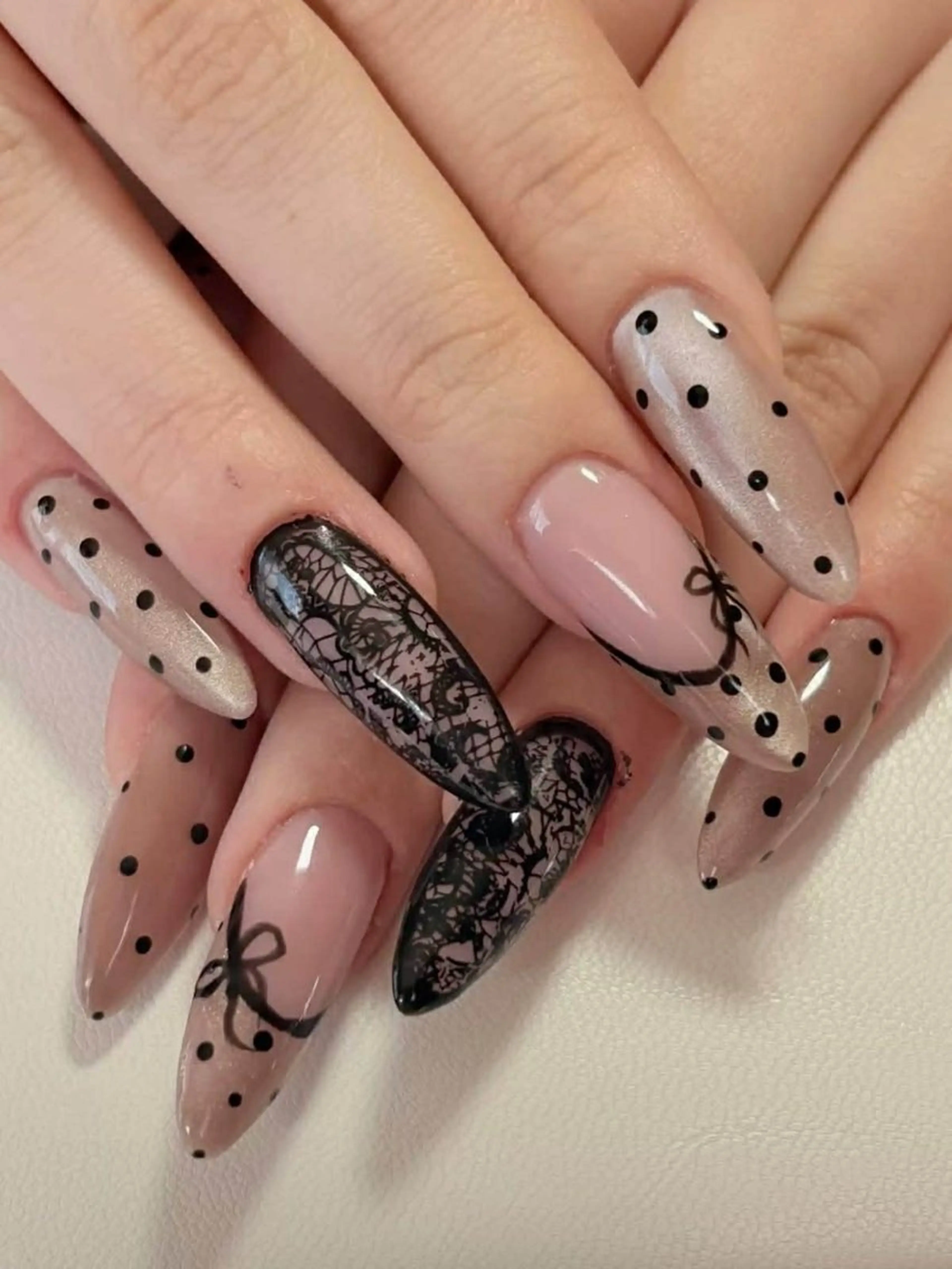 ネイル チークネイル フットネイル フレンチネイル グラデーション 韓国ネイル ハンドネイル harari ri..のネイルデザイン