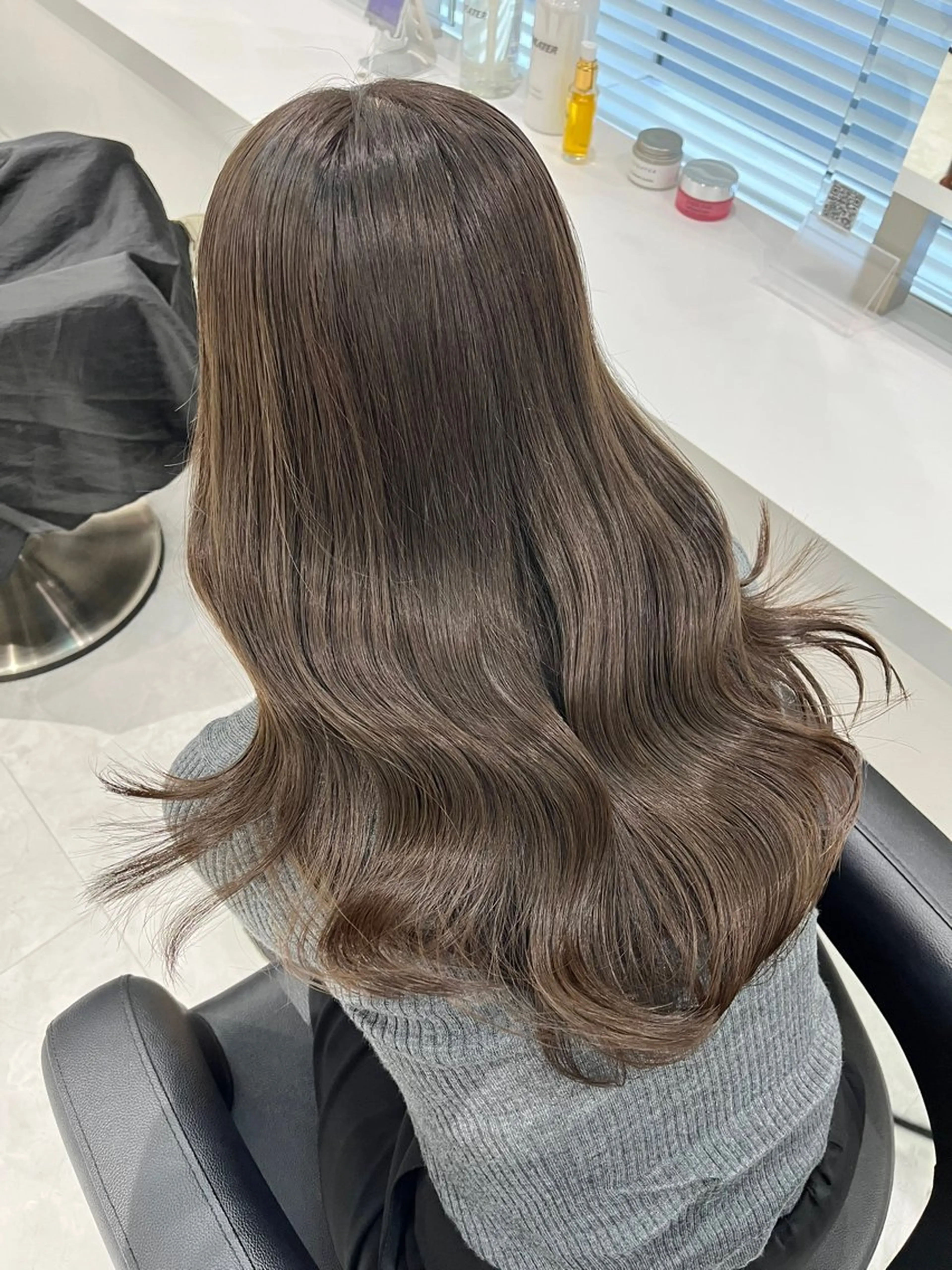 ロング グレー/ベージュ /髪質改善 れいとのヘアスタイル