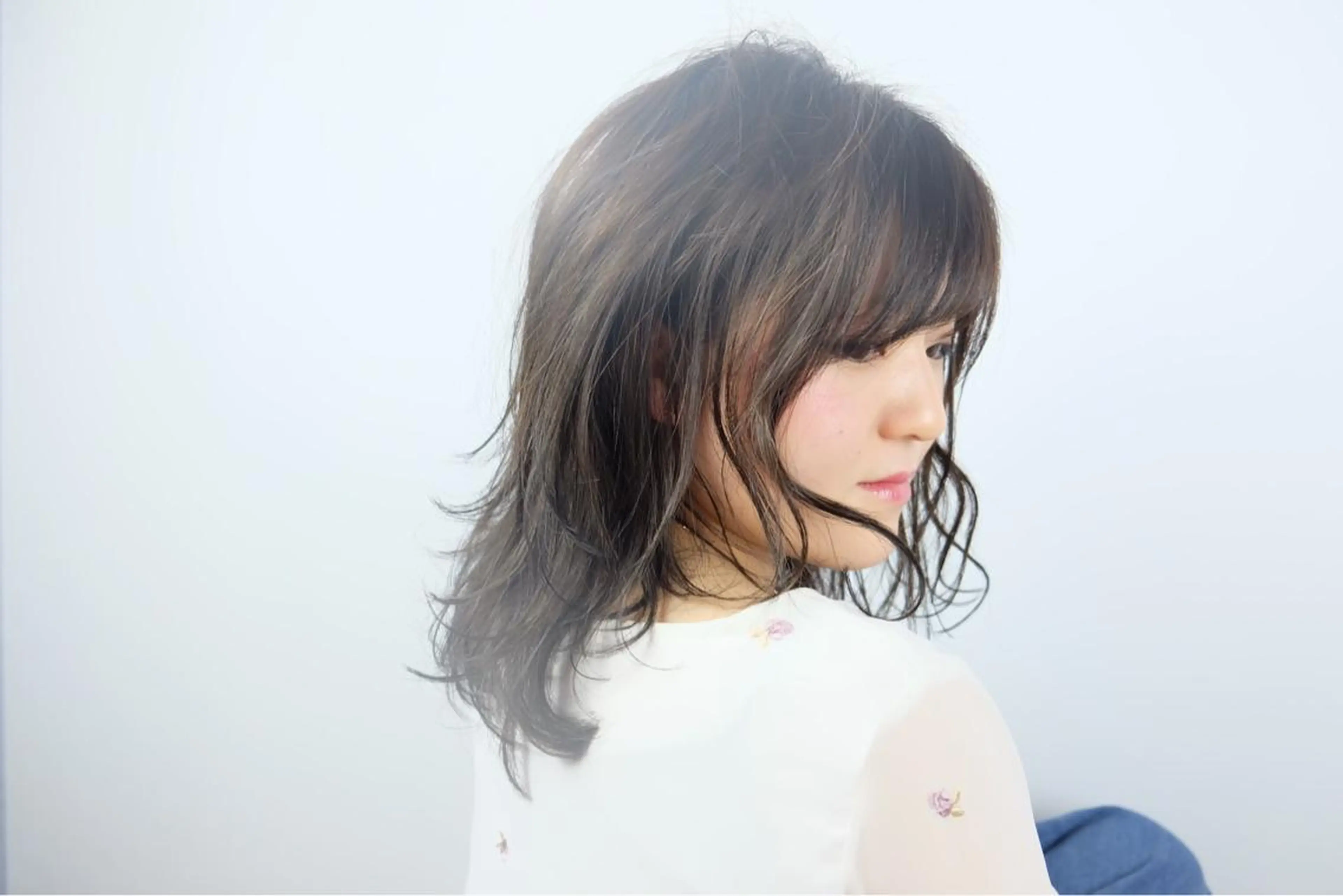 ミディアム カラー パーマ 佐山 眞紀のヘアスタイル