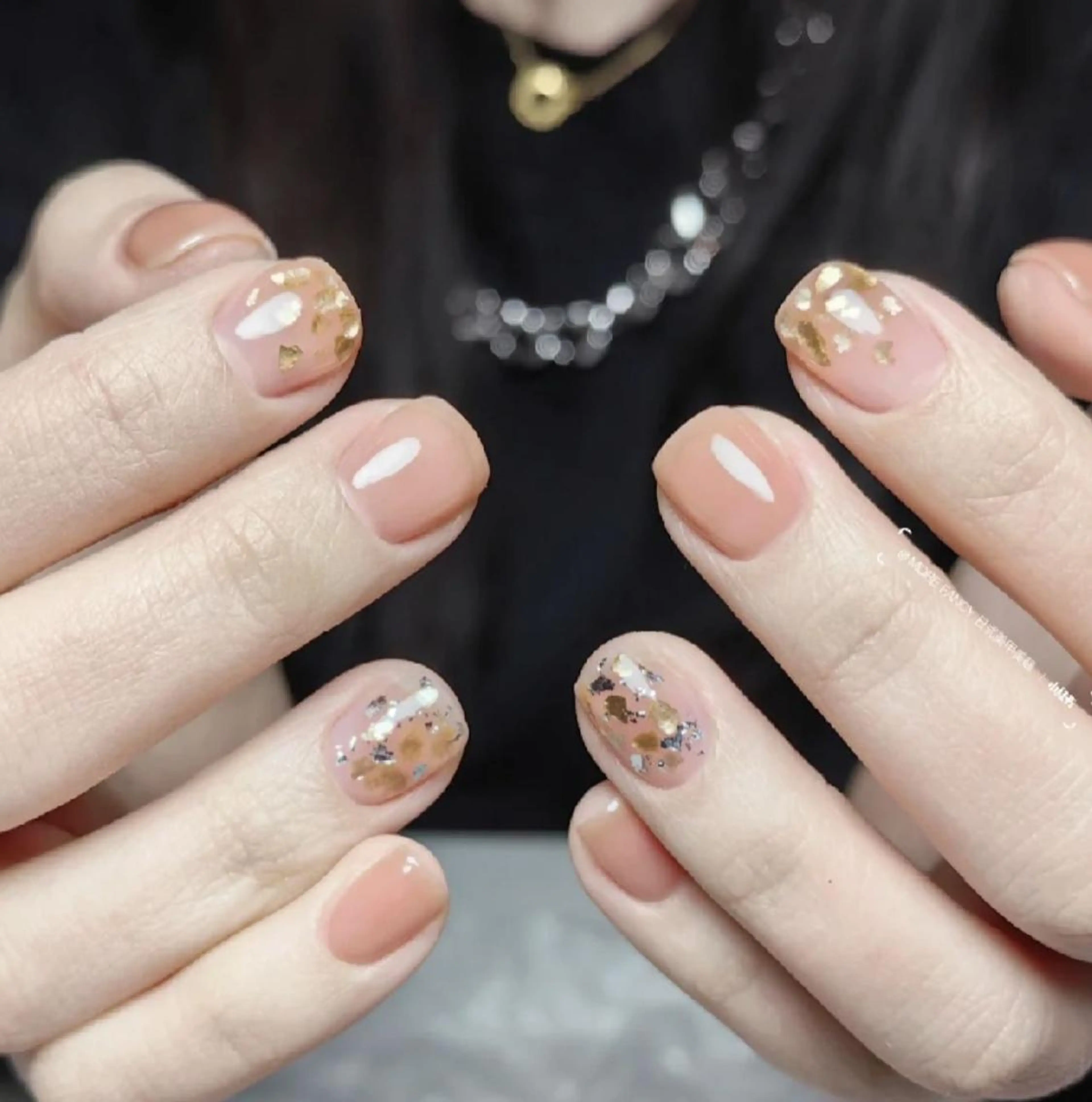 ネイル シンプルネイル Queens テイのネイルデザイン