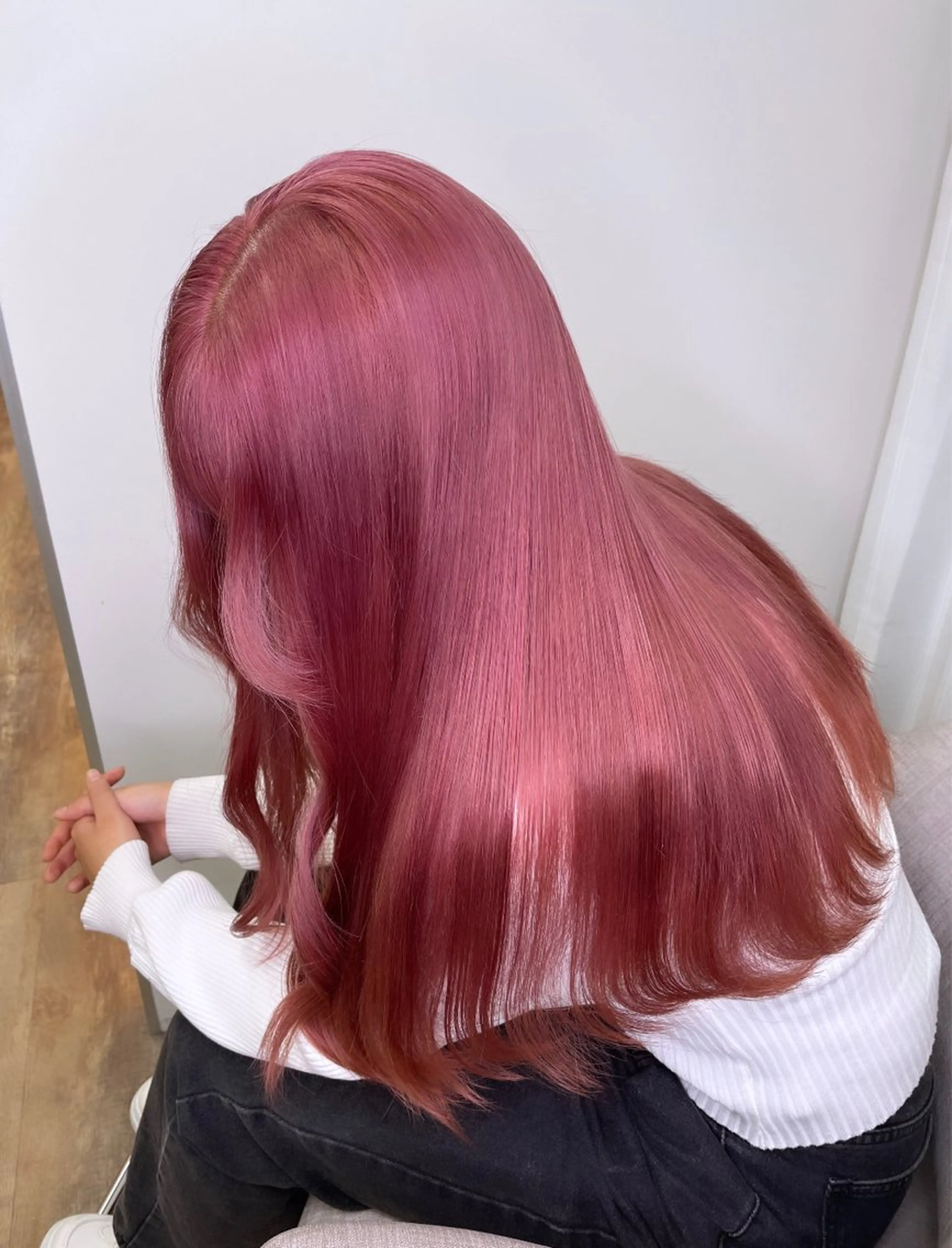 ロング カラー ヘアカラー トリートメント Ayame / ハイトーンカラーのヘアスタイル