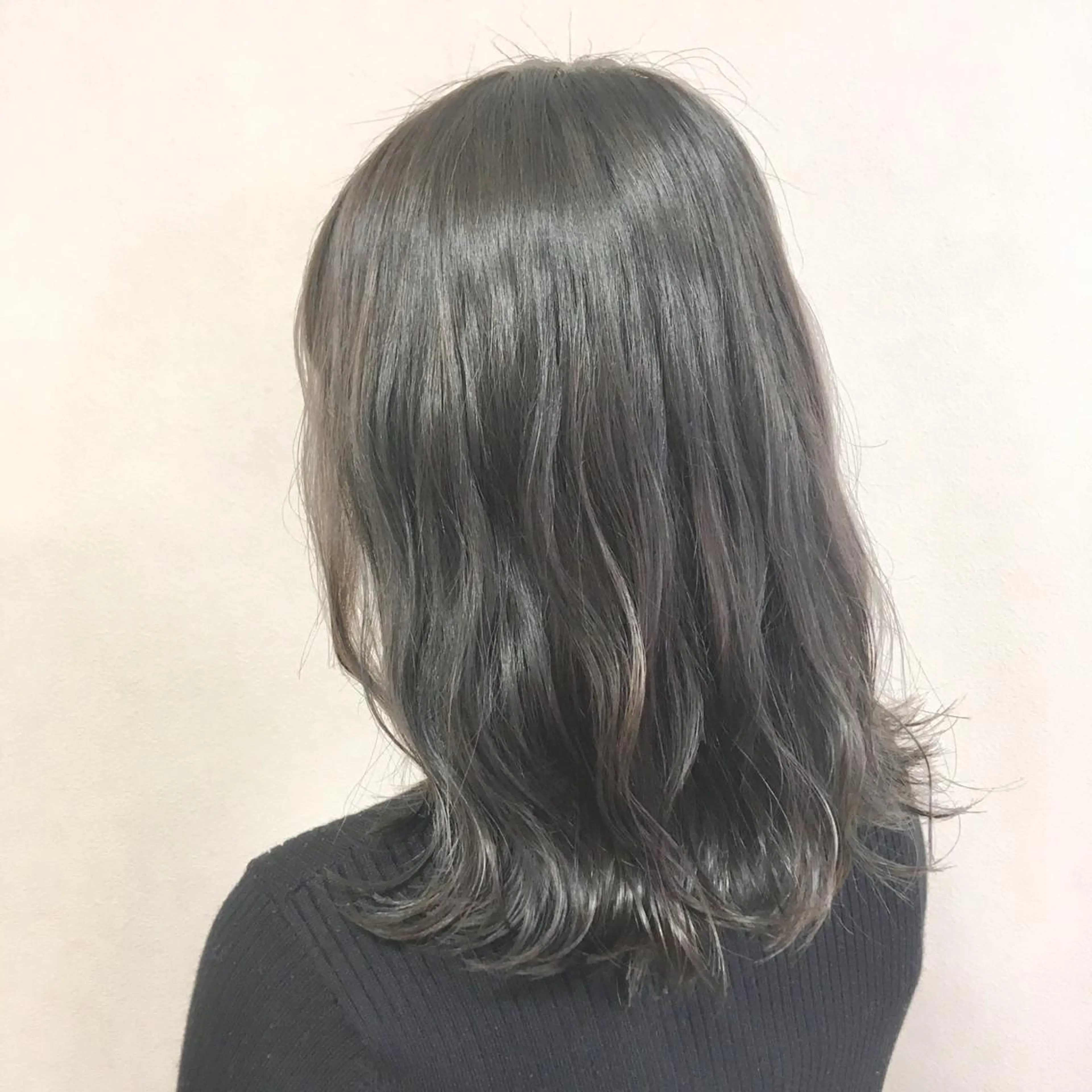 ミディアム カラー ヘアアレンジ ヘアカラー トリートメント 【Sweep】おじま のぞみのヘアスタイル