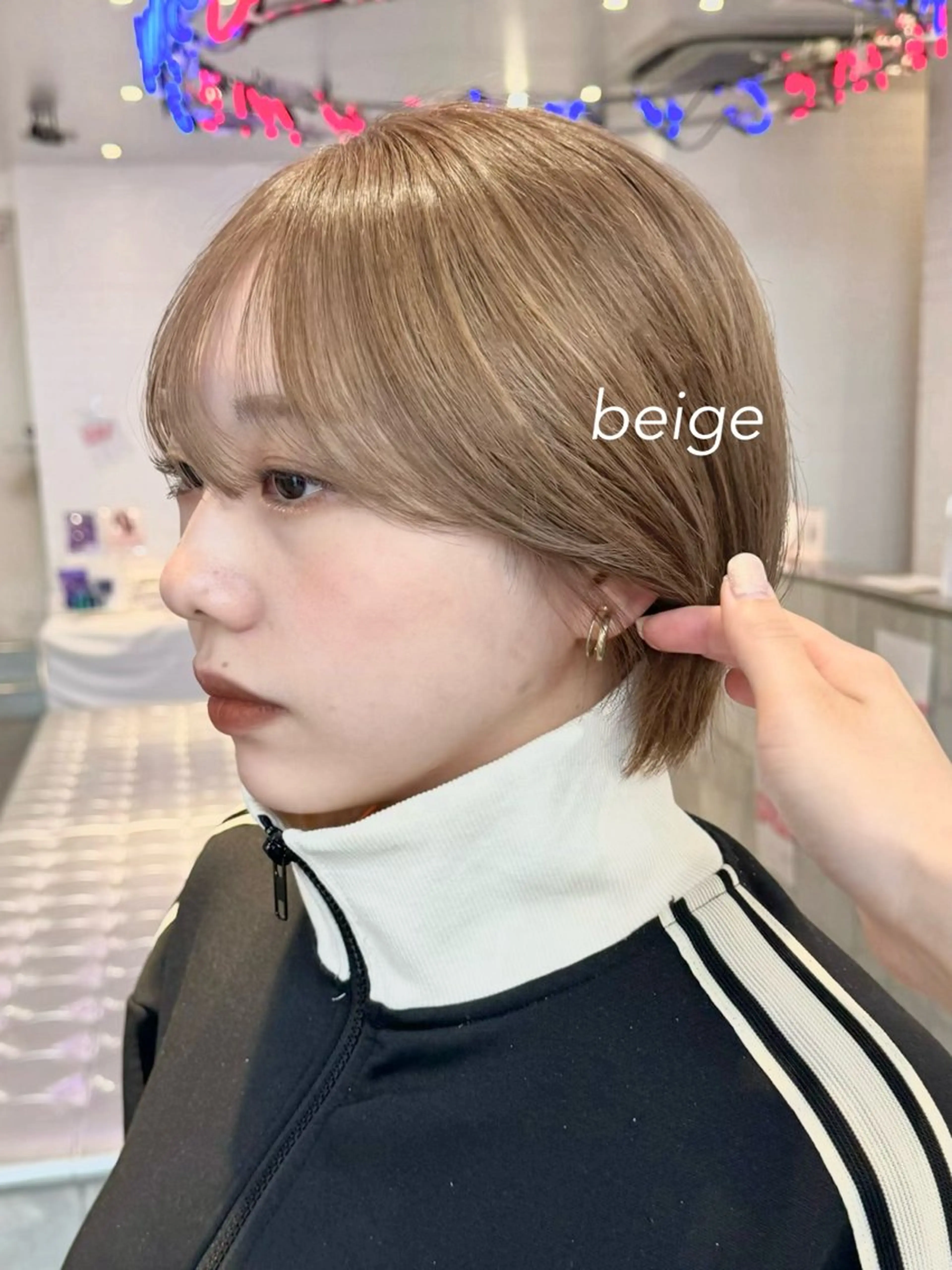 ミディアム カラー ヘアアレンジ ブリーチ ダブルカラー ブリーチなしカラー ボブ 顔周りカット×透明感 カラー💫AINAのヘアスタイル