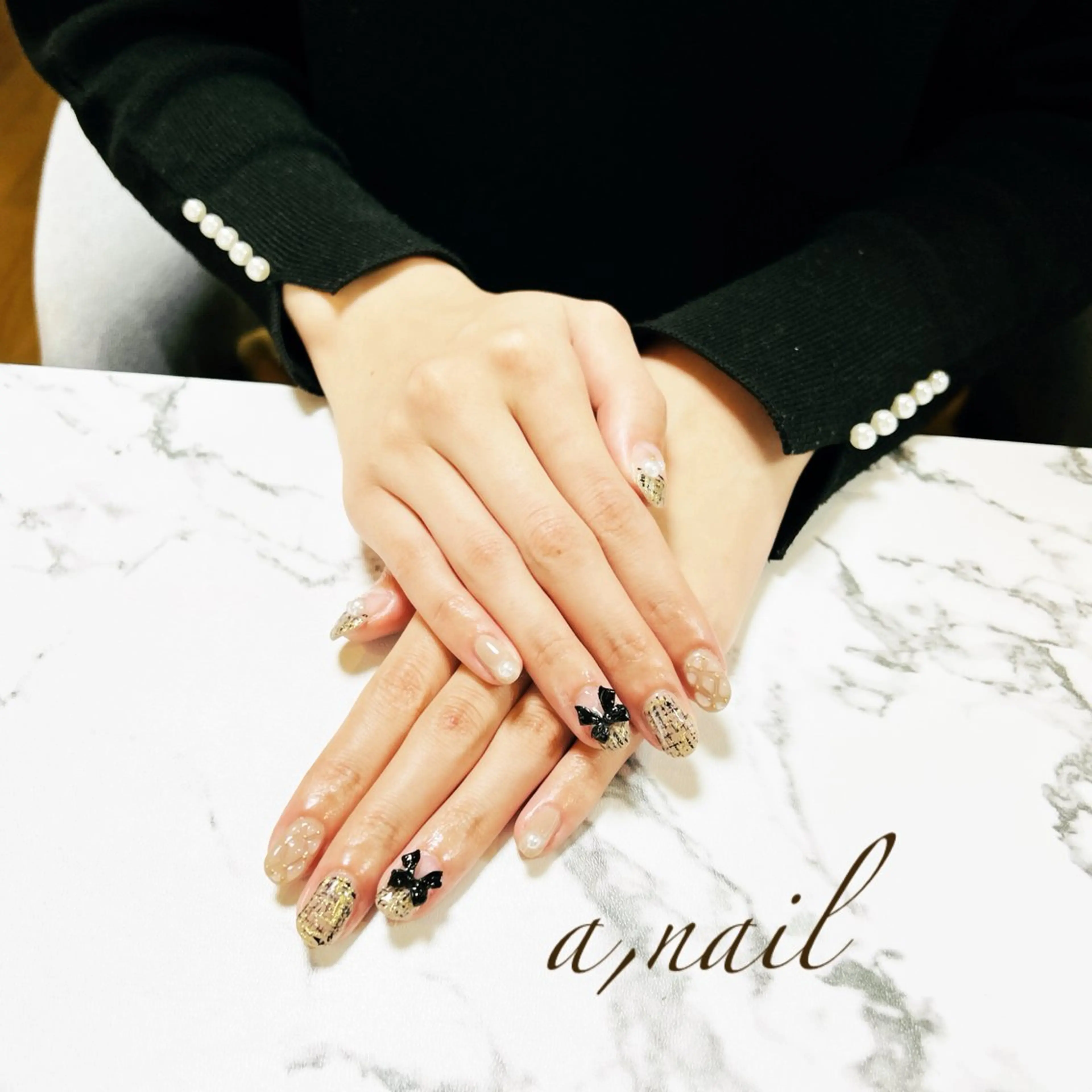 ネイル ジェルネイル グラデーション キラキラネイル ワンカラーネイル リボン ハンドネイル ネイルサロン エーネイルのネイルデザイン