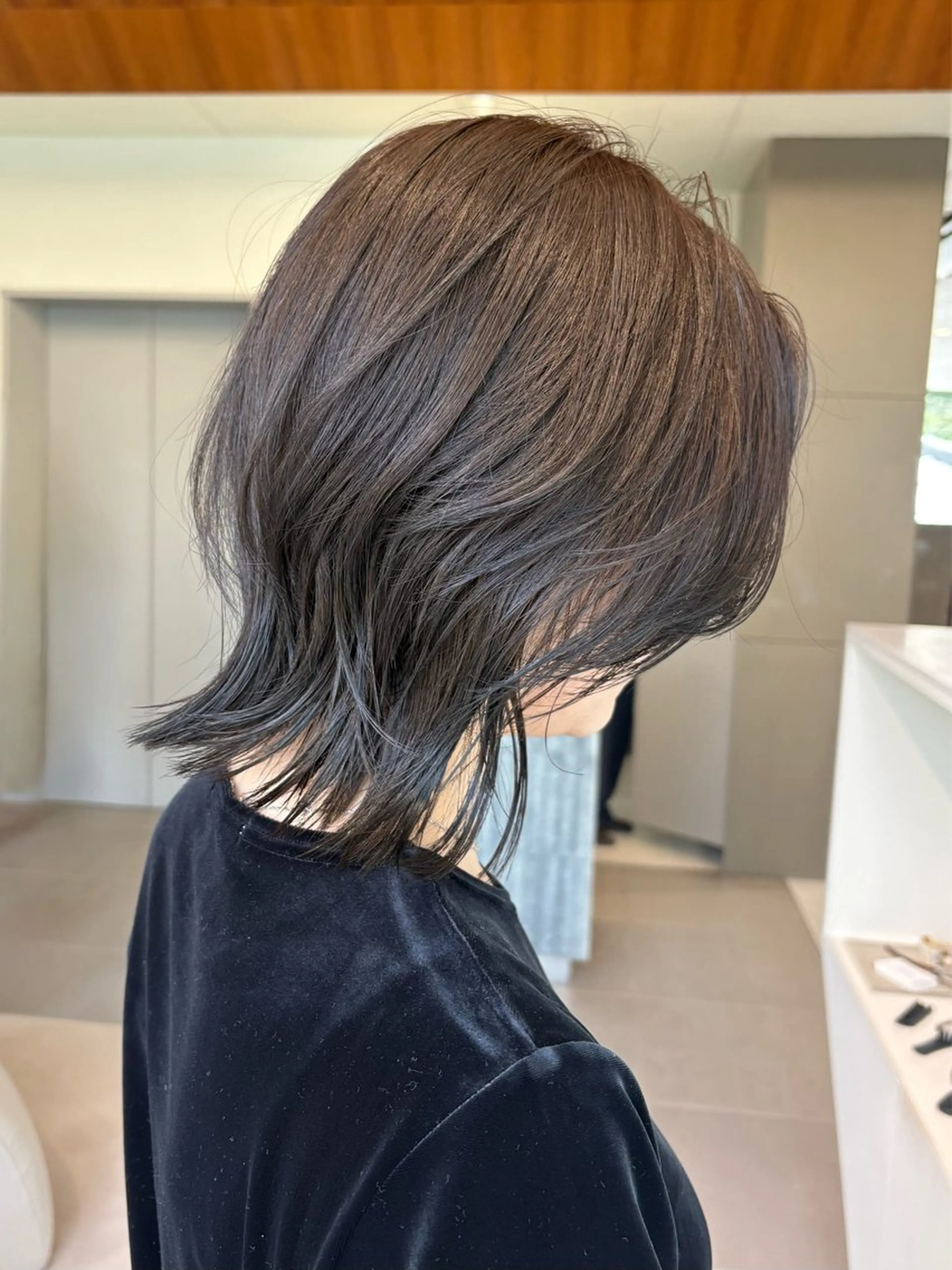 ミディアム カット ヘアカラー トリートメント 💡レイヤーカット/ 艶ブラウン松本隼人のヘアスタイル