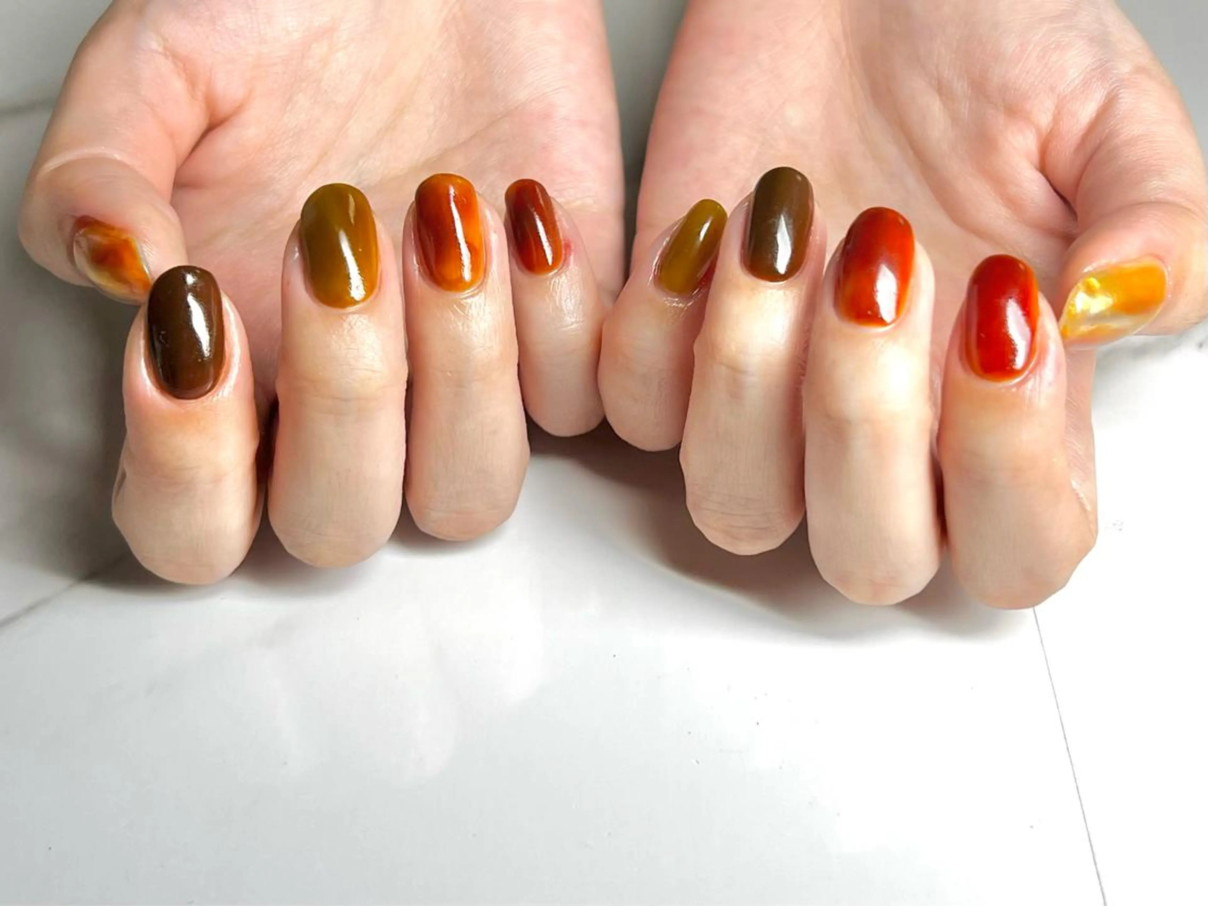 ミディアム ネイリスト シンのネイルデザイン