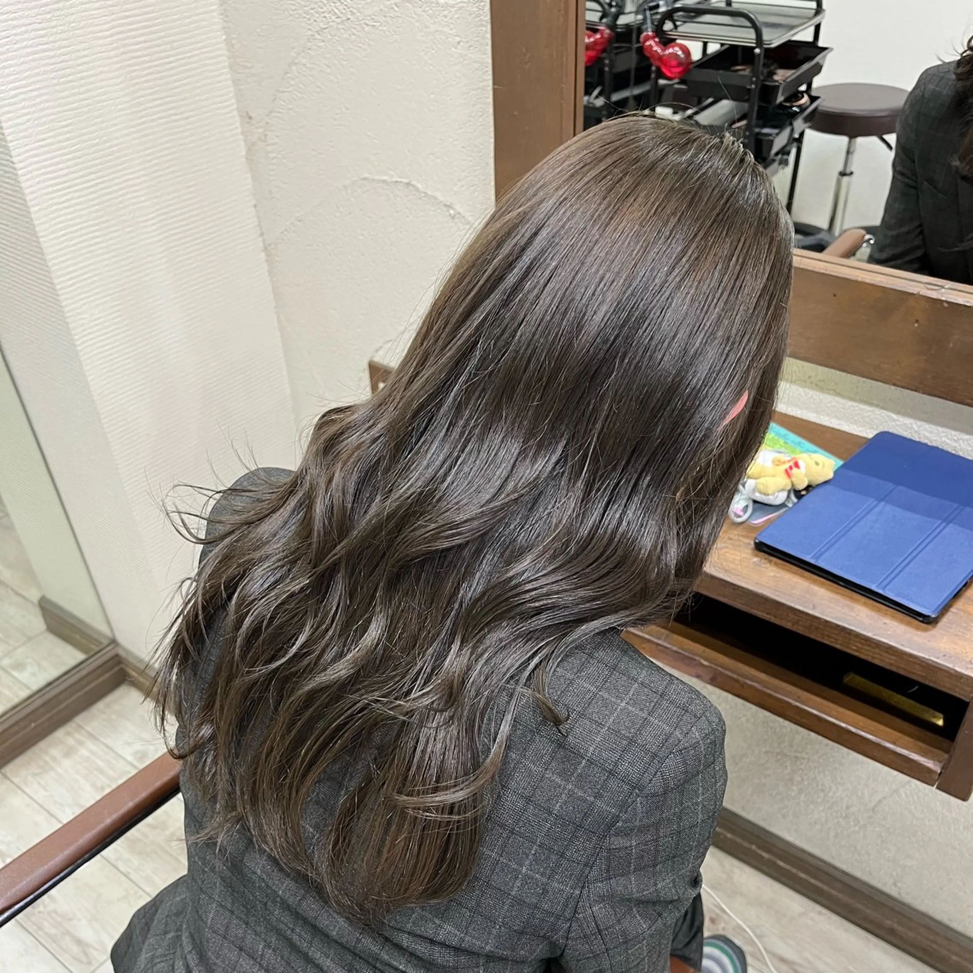 ロング カラー ブルーカラー ブルージュ SHUN 🫧透明感カラー🫧のヘアスタイル