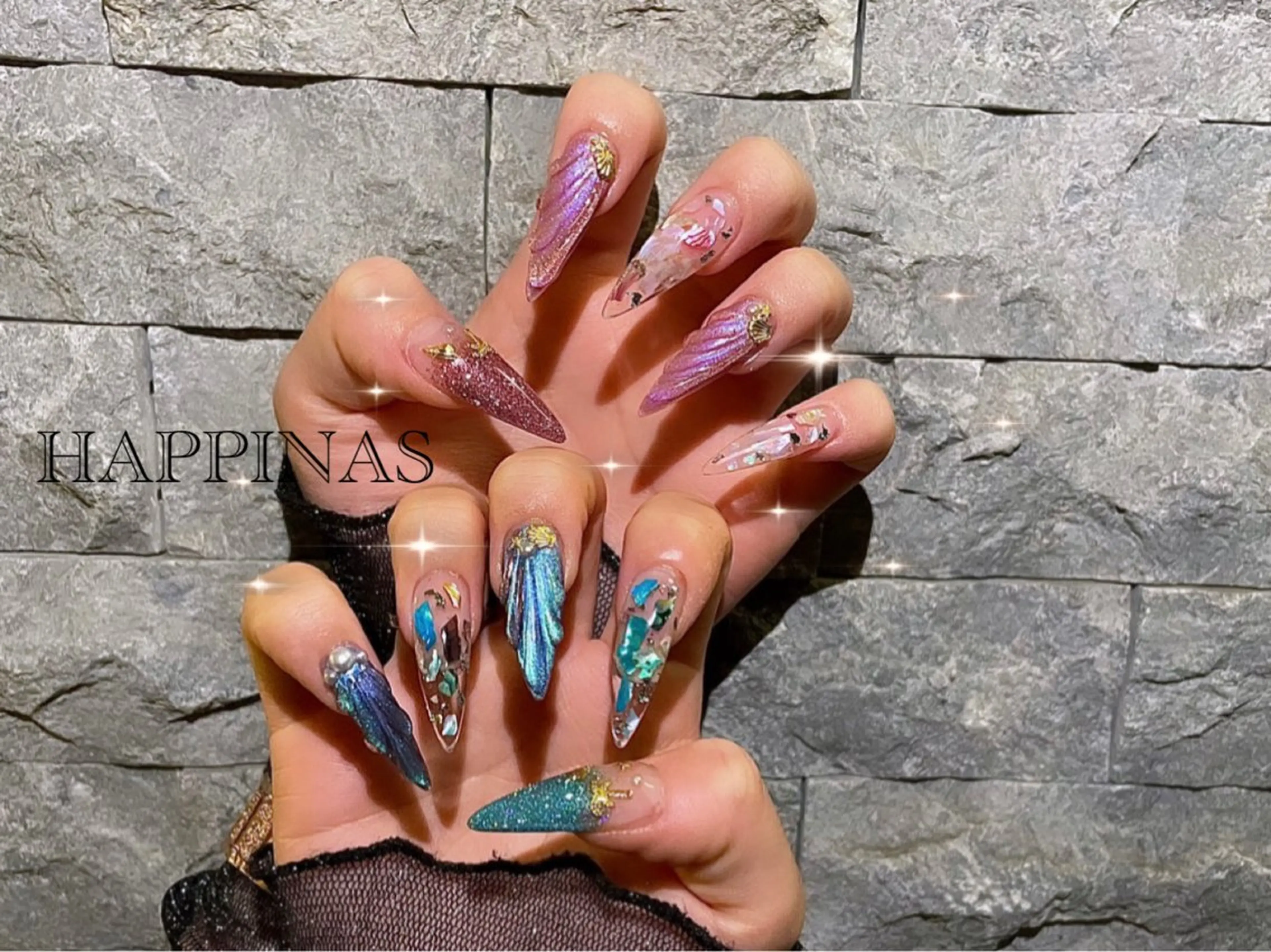 ネイル アートネイル グラデーション キラキラネイル ロングネイル マグネットネイル ハンドネイル HAPPINAS Jrネイリスト💅のネイルデザイン