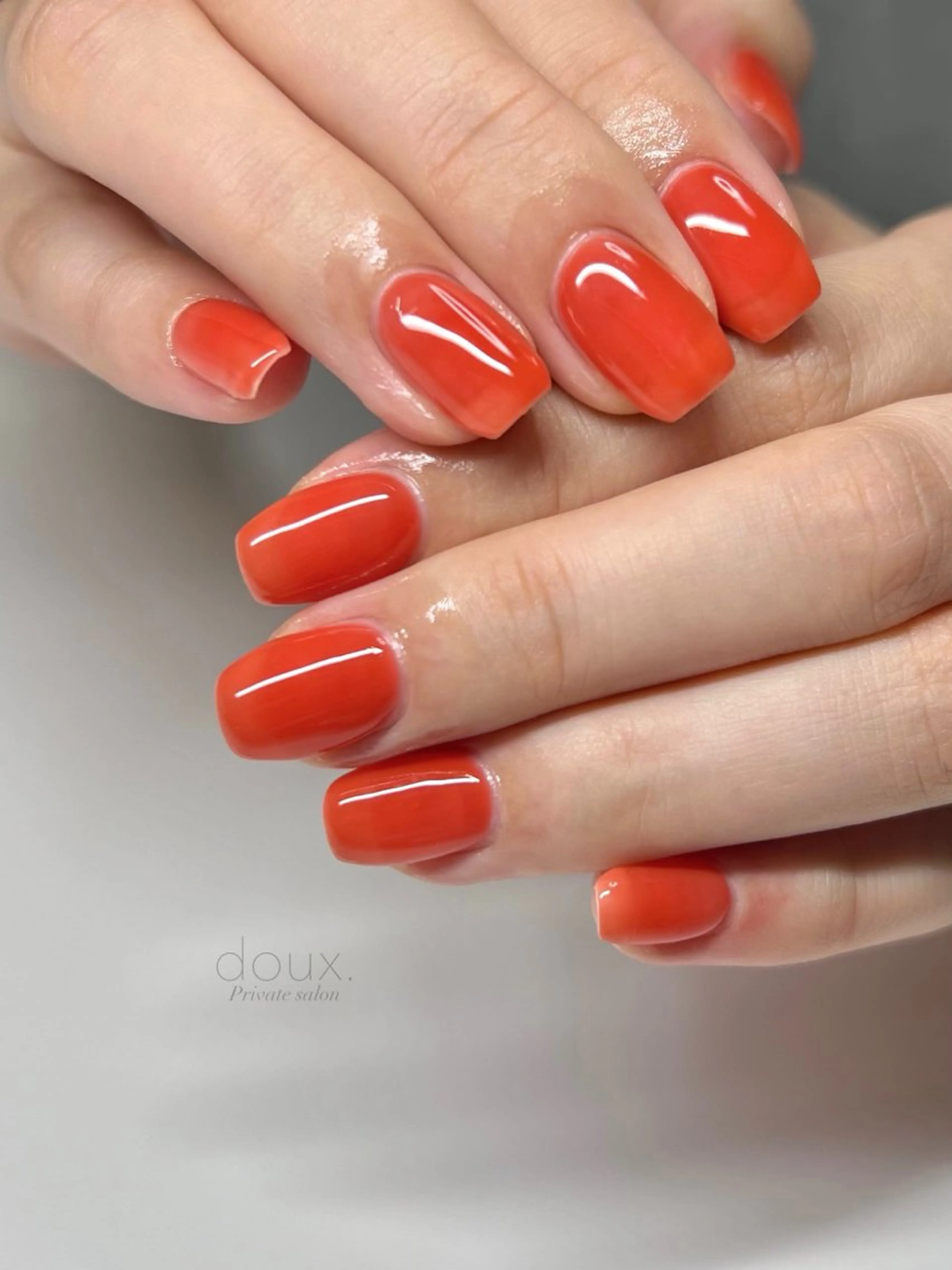 ネイル ボルドー フットネイル グラデーション 韓国ネイル オフィスネイル ハンドネイル doux. nailのネイルデザイン