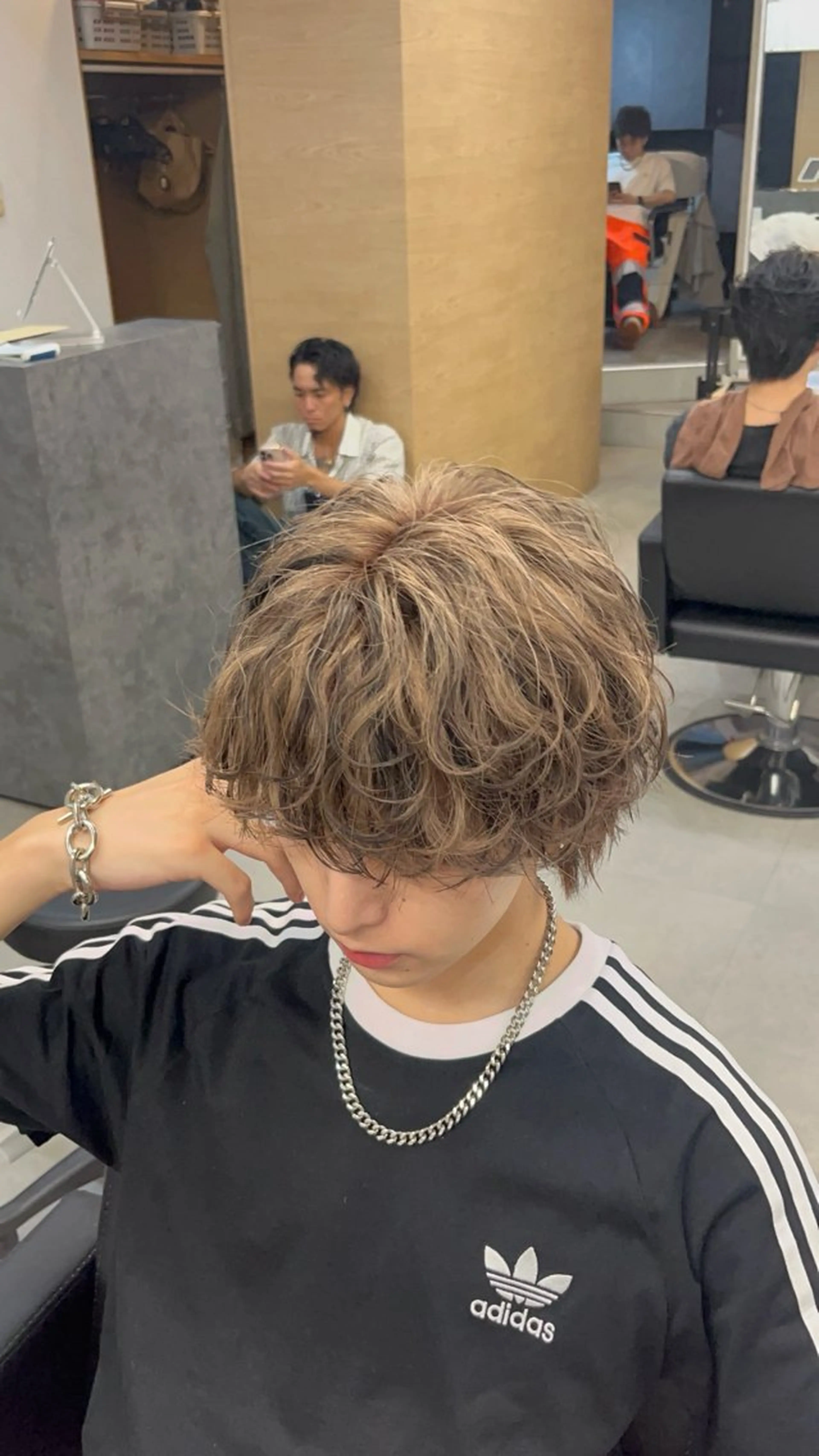 ミディアム カマタ ハルキのヘアスタイル