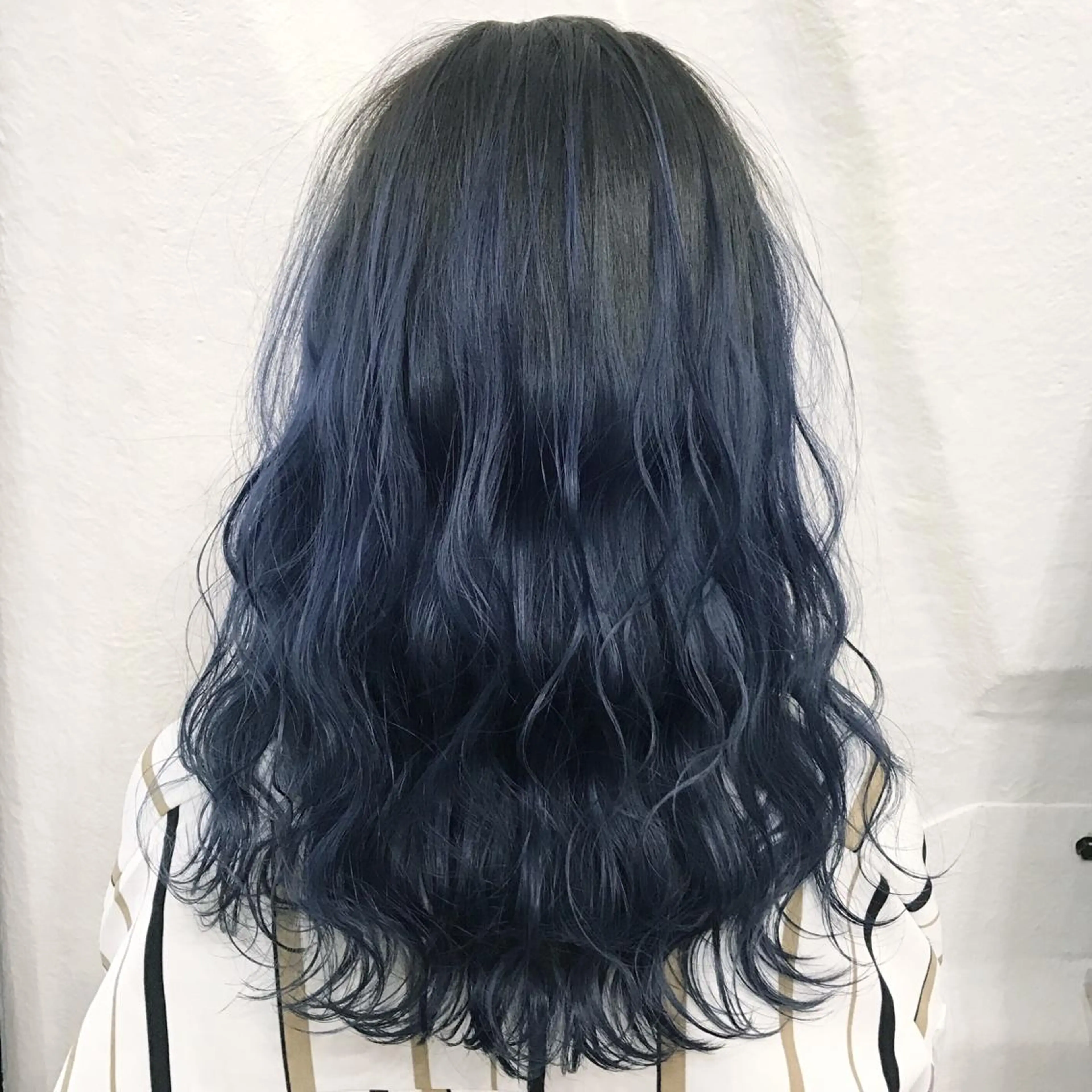 カラー ブリーチ ブルーカラー グラデーションカラー サロウィン所属・K-POP好き美容師 🇰🇷Kai.Yのヘアスタイル